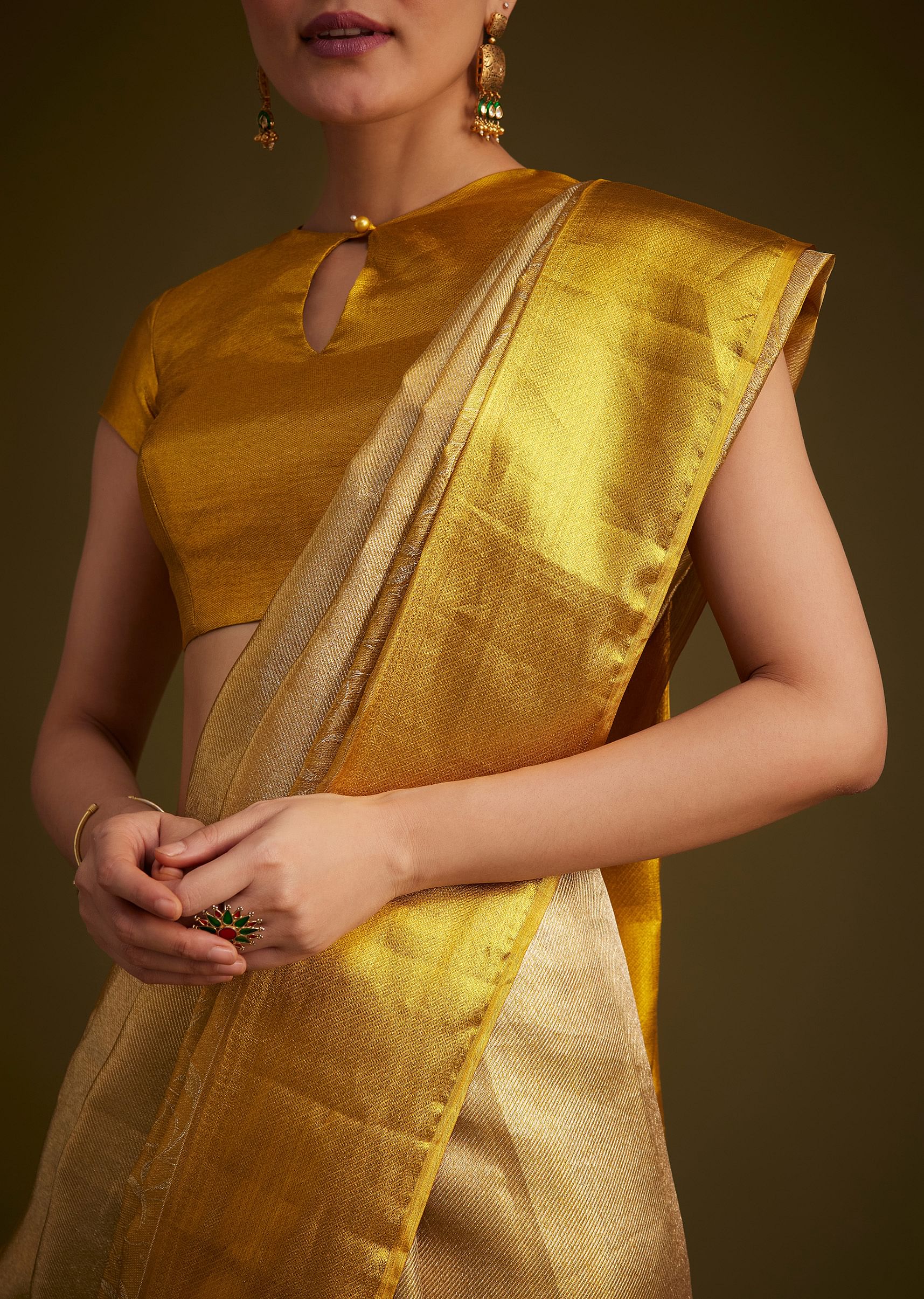 Gold Kanjivaram Silk Saree With Golden Zari Detailing - Image 4