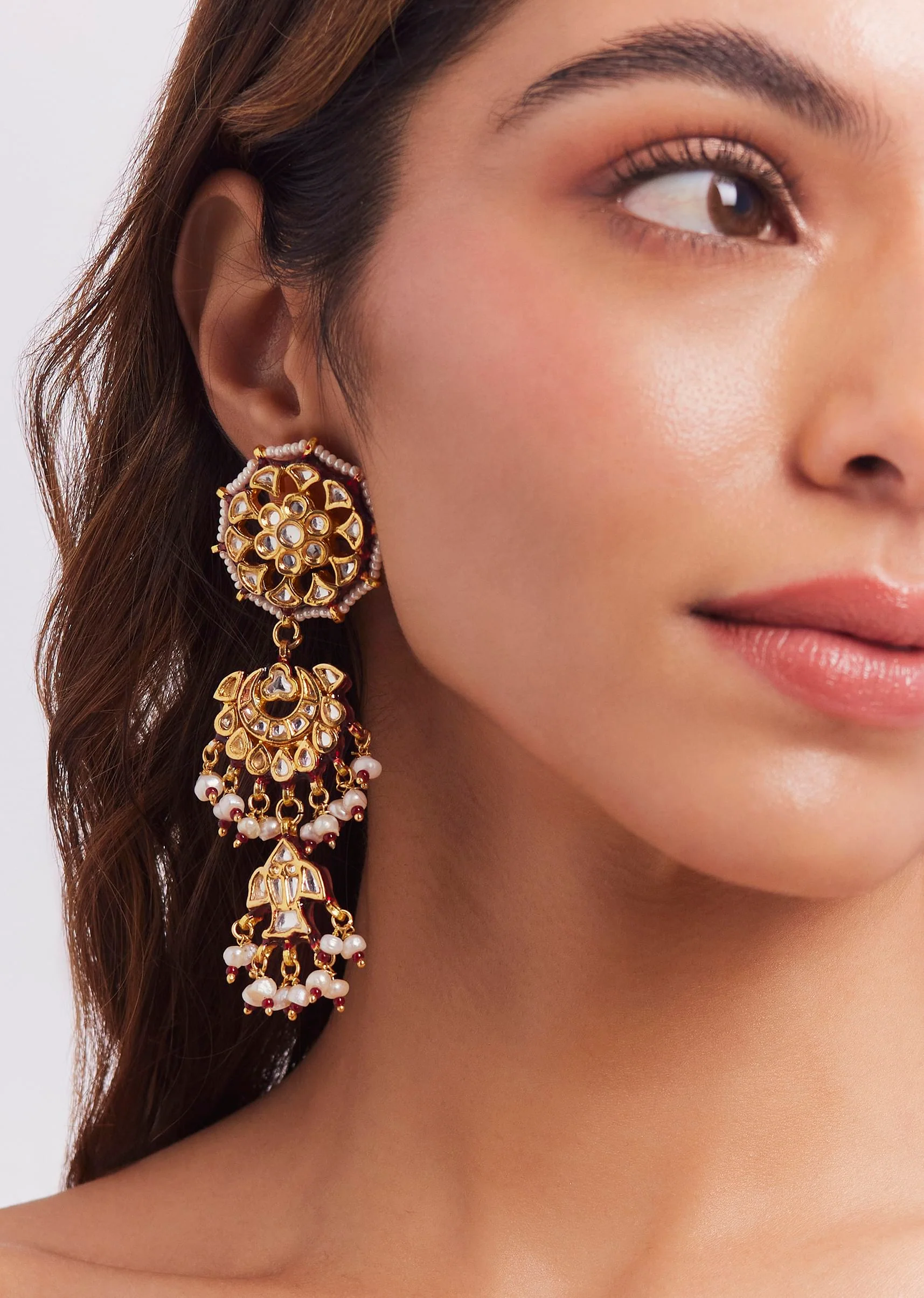 Gold Plated Kundan Studded And Dangling Beads Choker Necklace Set - Image 3