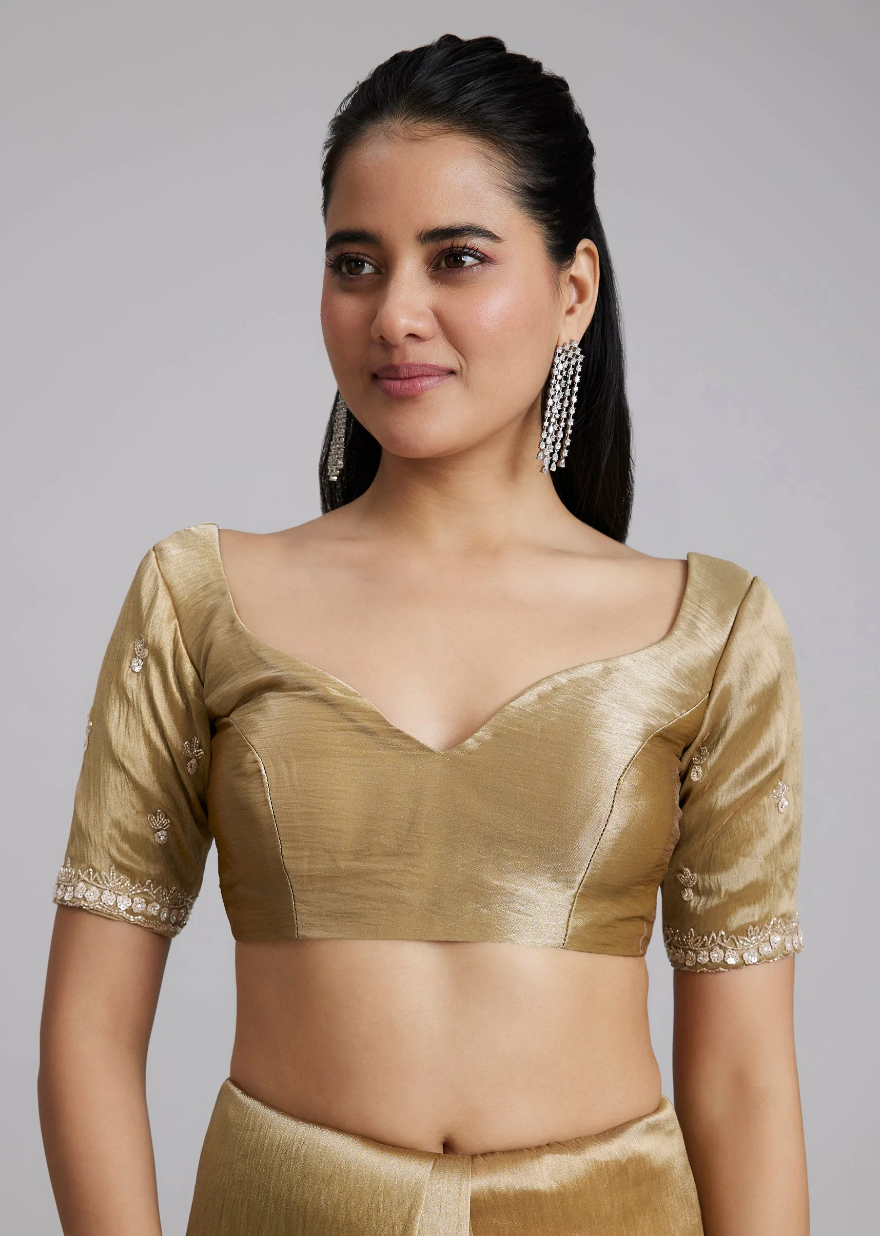 Gold Tissue Silk Saree With Minimal Butti Work And Heavy Pallu End Border - Image 7