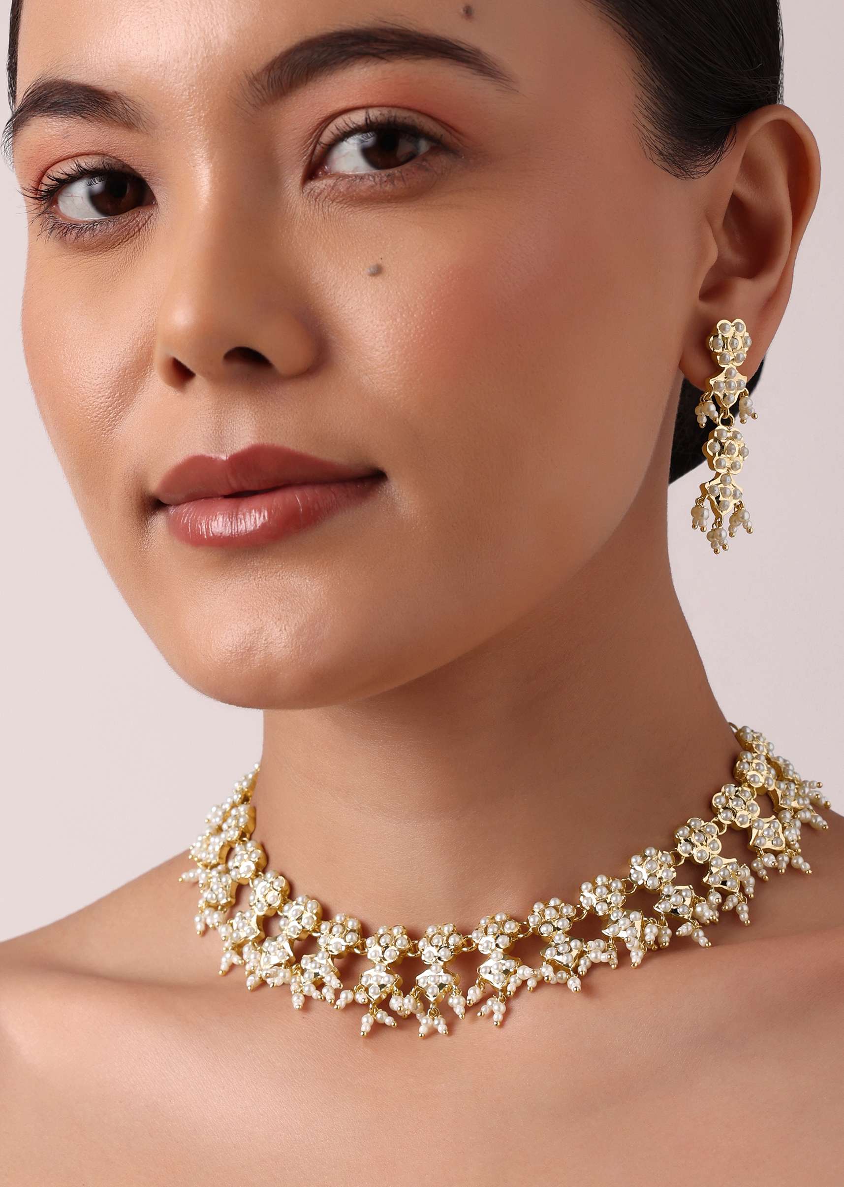 Gold Tone Kundan Choker Necklace Set With Beads - Image 6