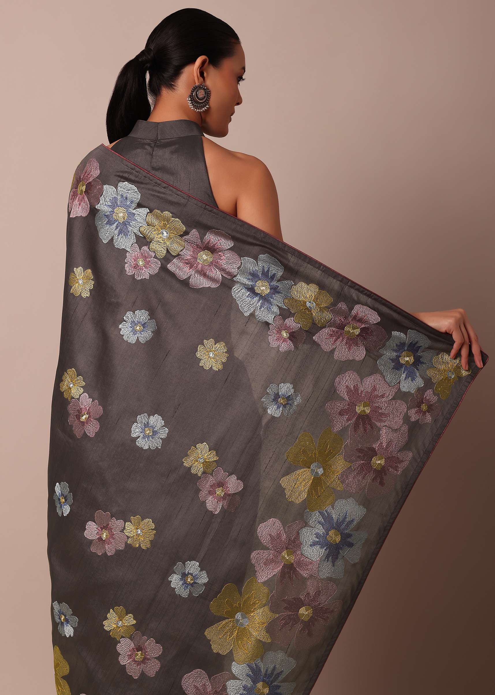Graceful Grey Saree With Exquisite Thread Resham Work - Image 6