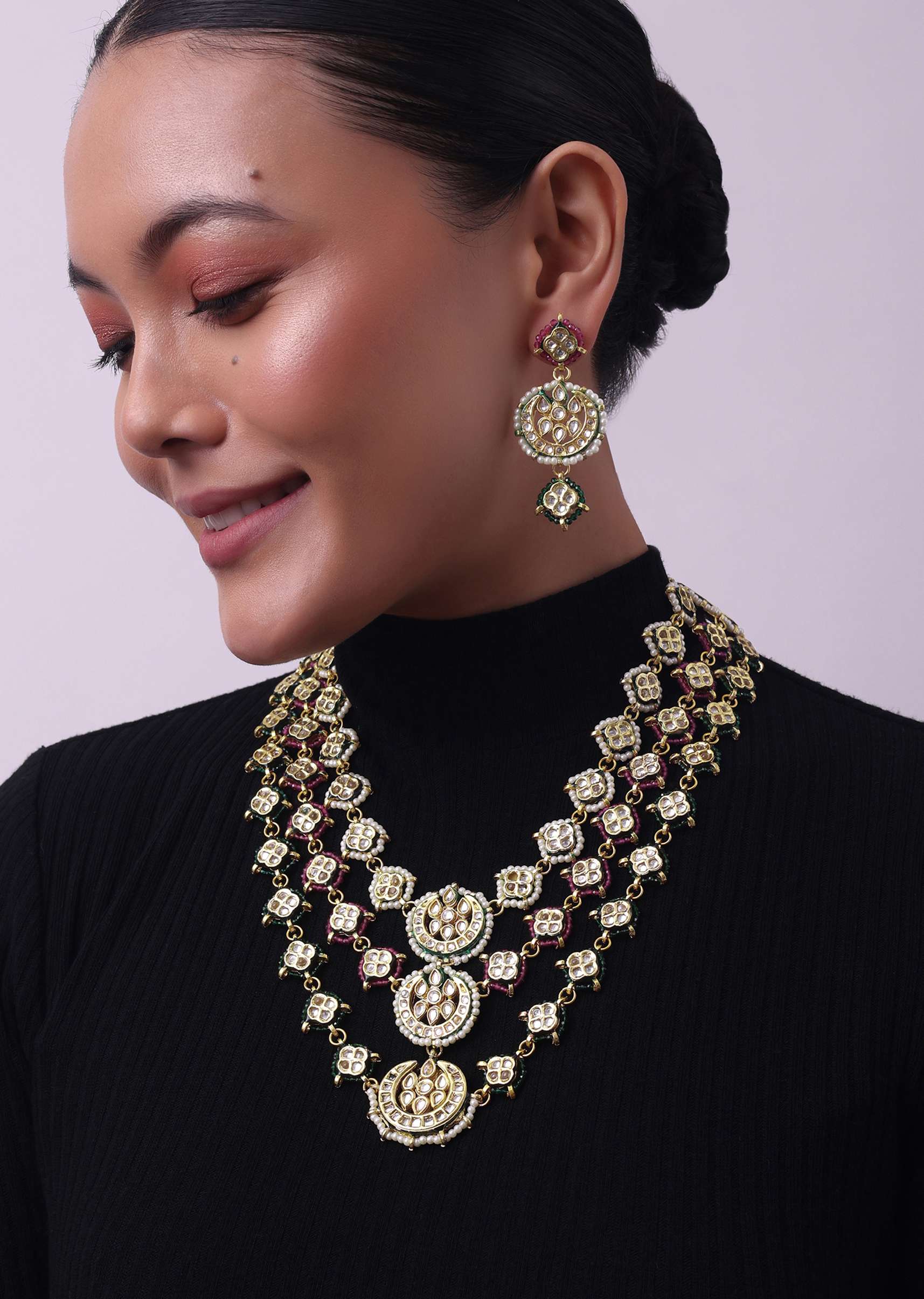 Green And Red Layered Kundan Necklace Set In Mix Metal - Image 3