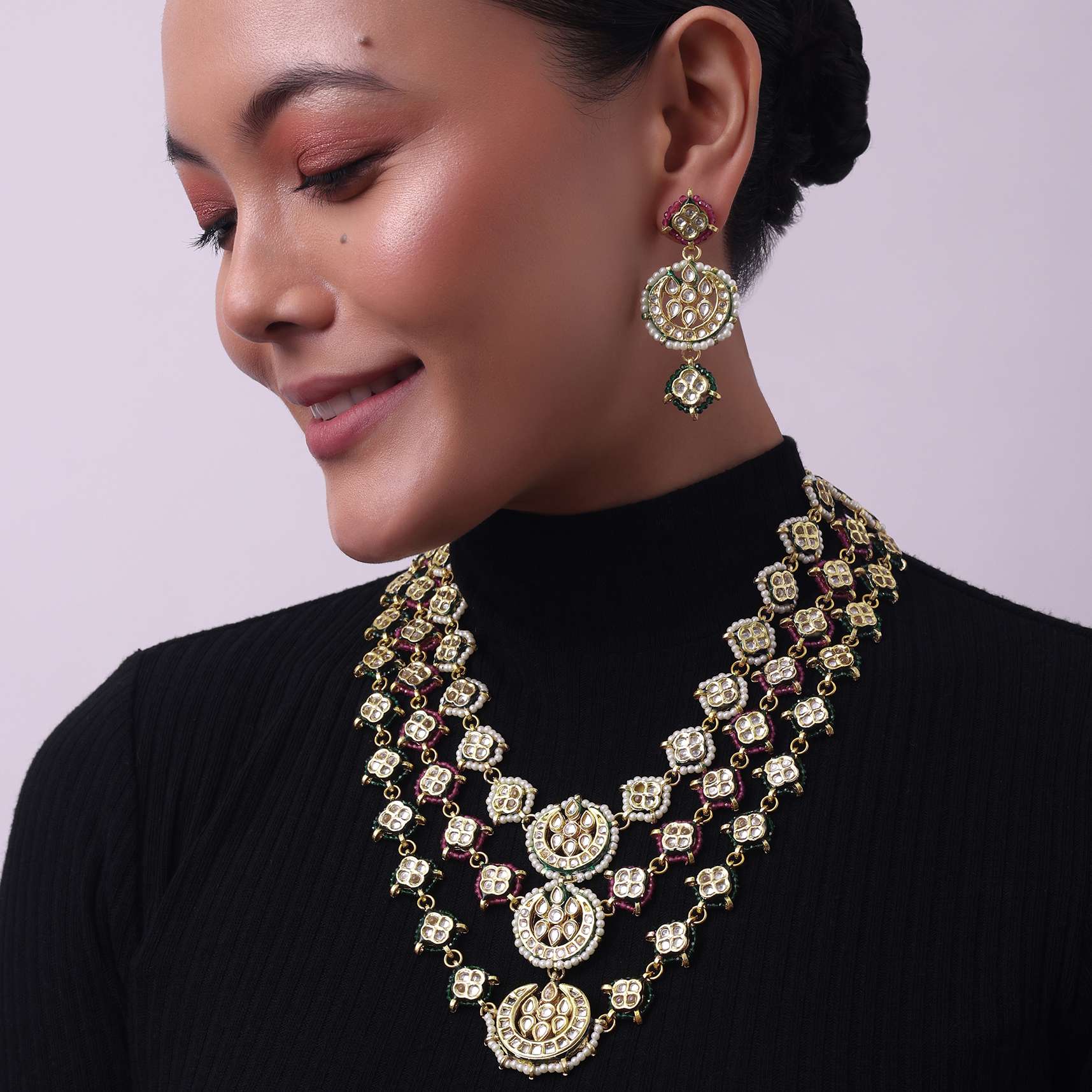 Green And Red Layered Kundan Necklace Set In Mix Metal - Image 8