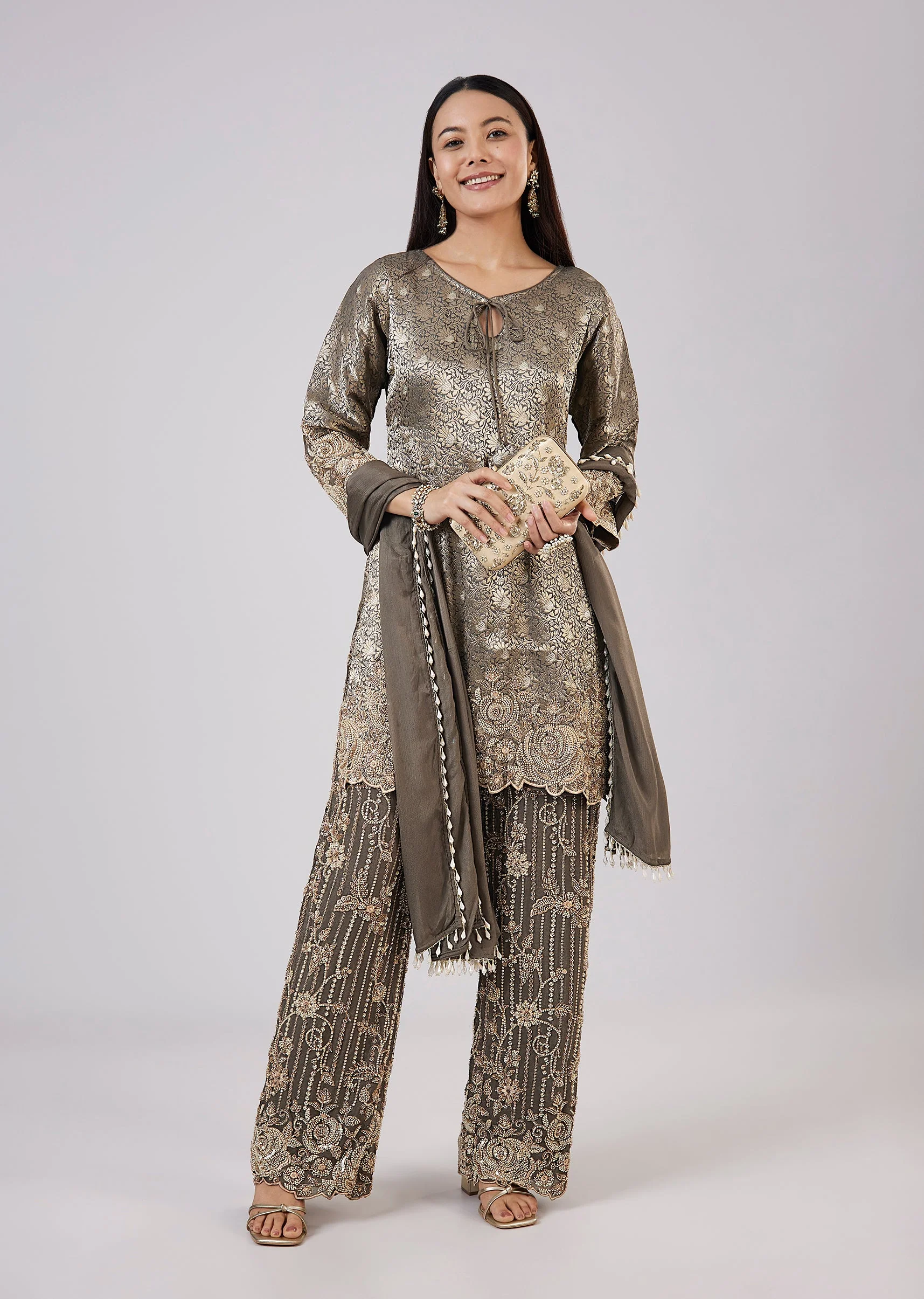 Green Brocade Kurta Set With Bead Work - Image 3
