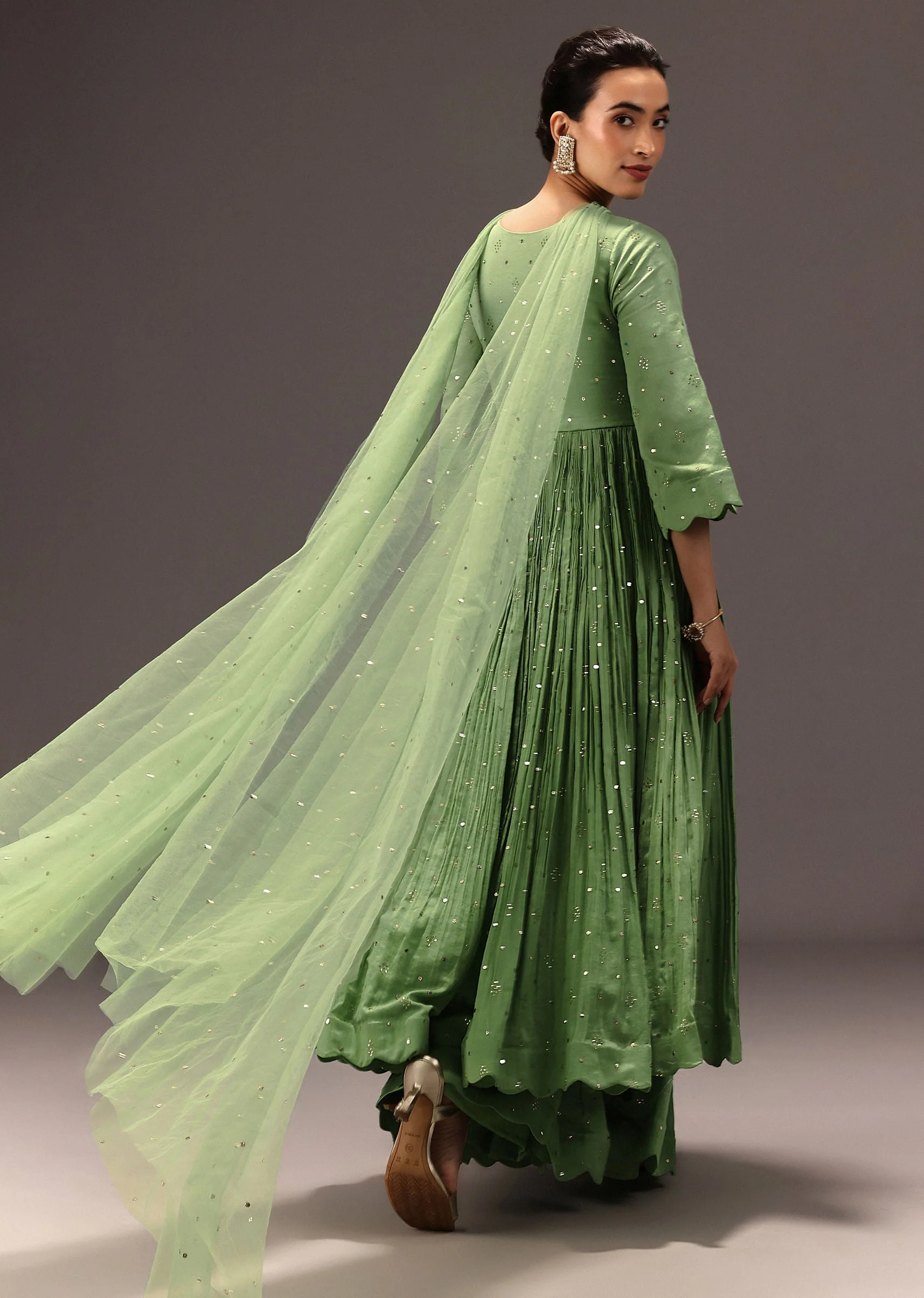 Green Chanderi Silk Hand Work Kurta Set - Image 5