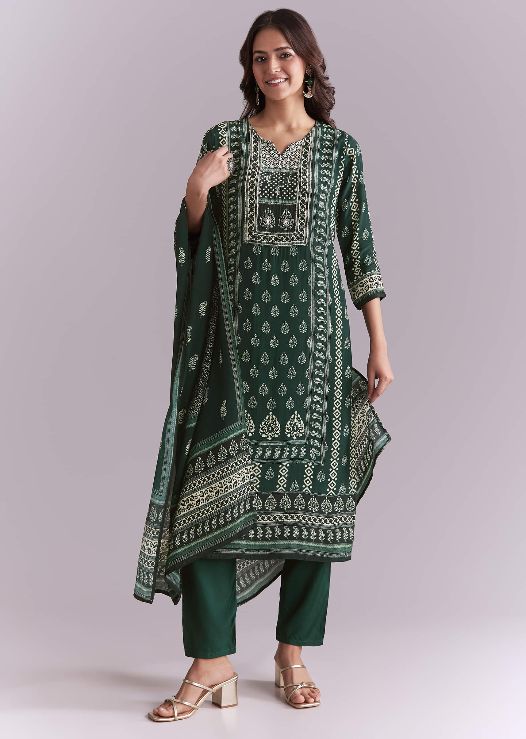 Green Crepe Kurta Set With Indie Print And Moti Detail - Image 3