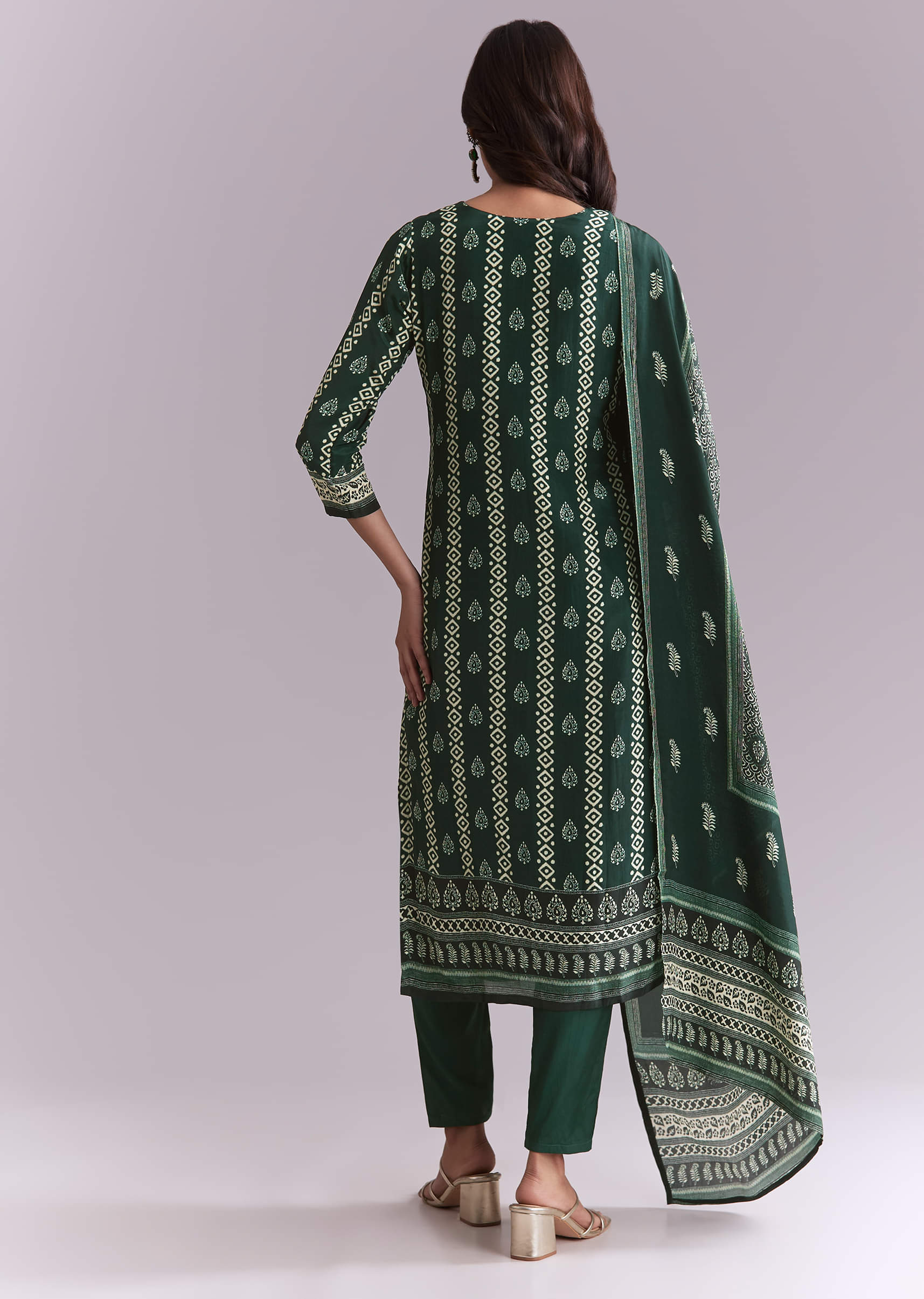 Green Crepe Kurta Set With Indie Print And Moti Detail - Image 5