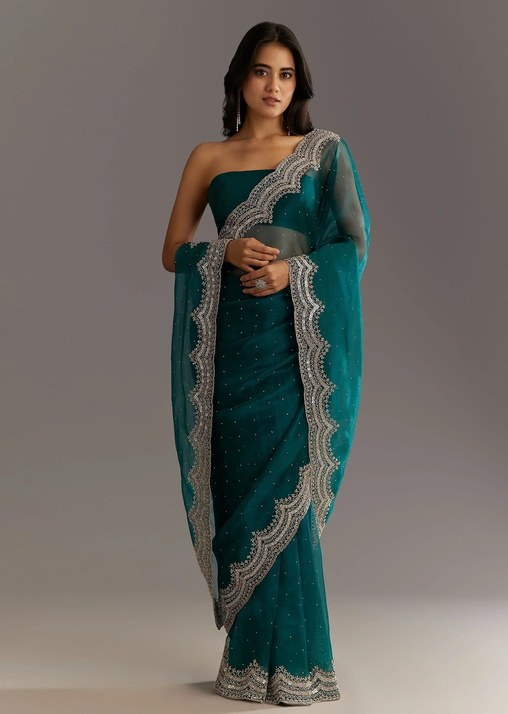 Green Embellished Tissue Saree With Embroidered Cutdana Sequin Border - Image 5
