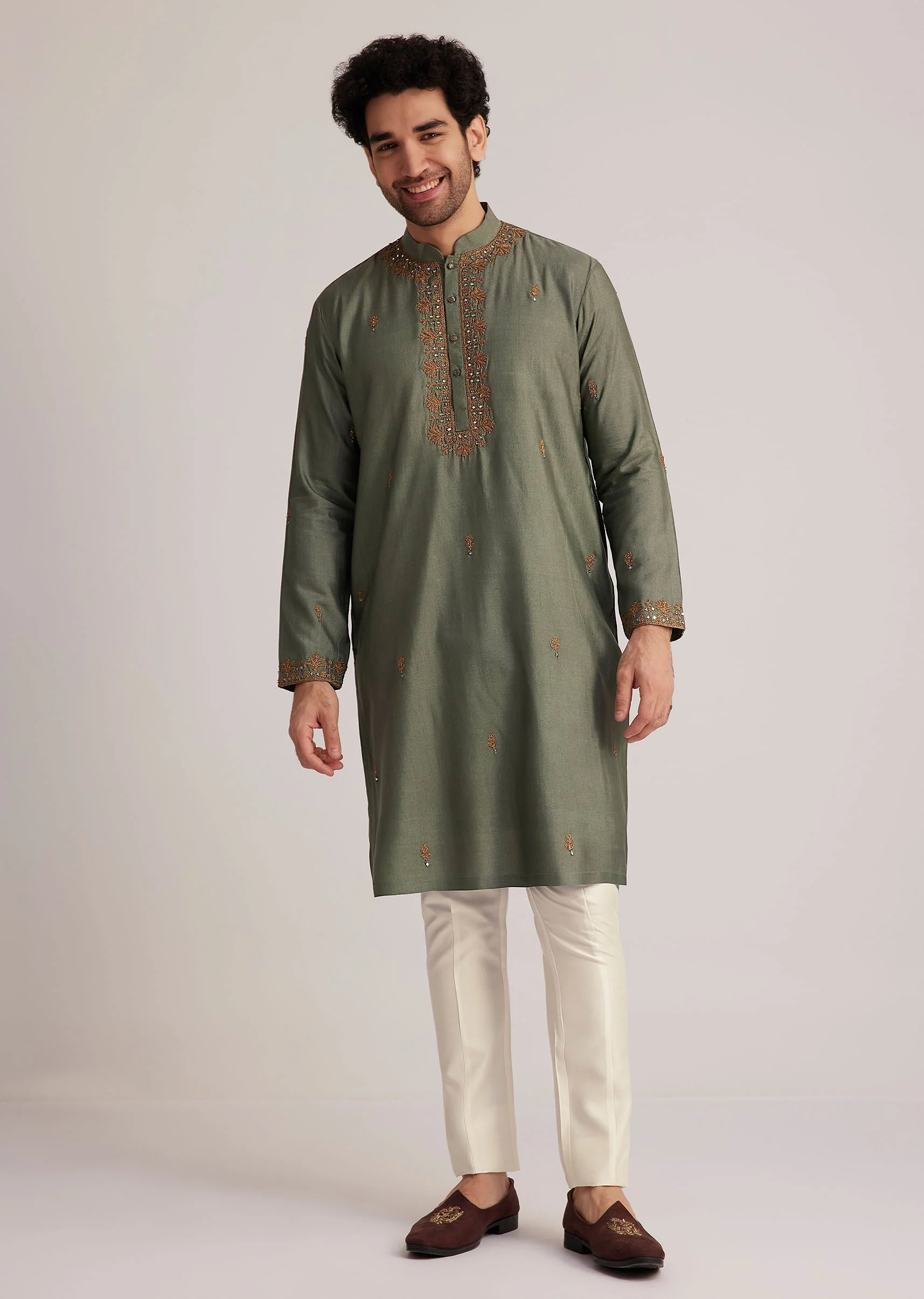 Green Embroidered Kurta Set - Image 4