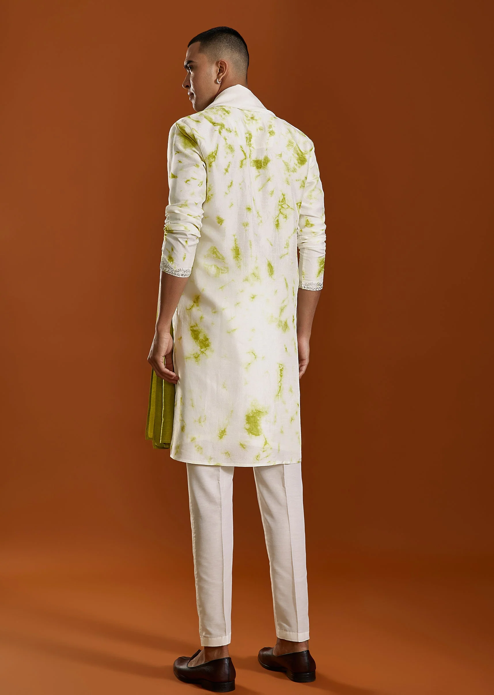 Green Embroidered Viscose Kurta Set With Dupatta - Image 4