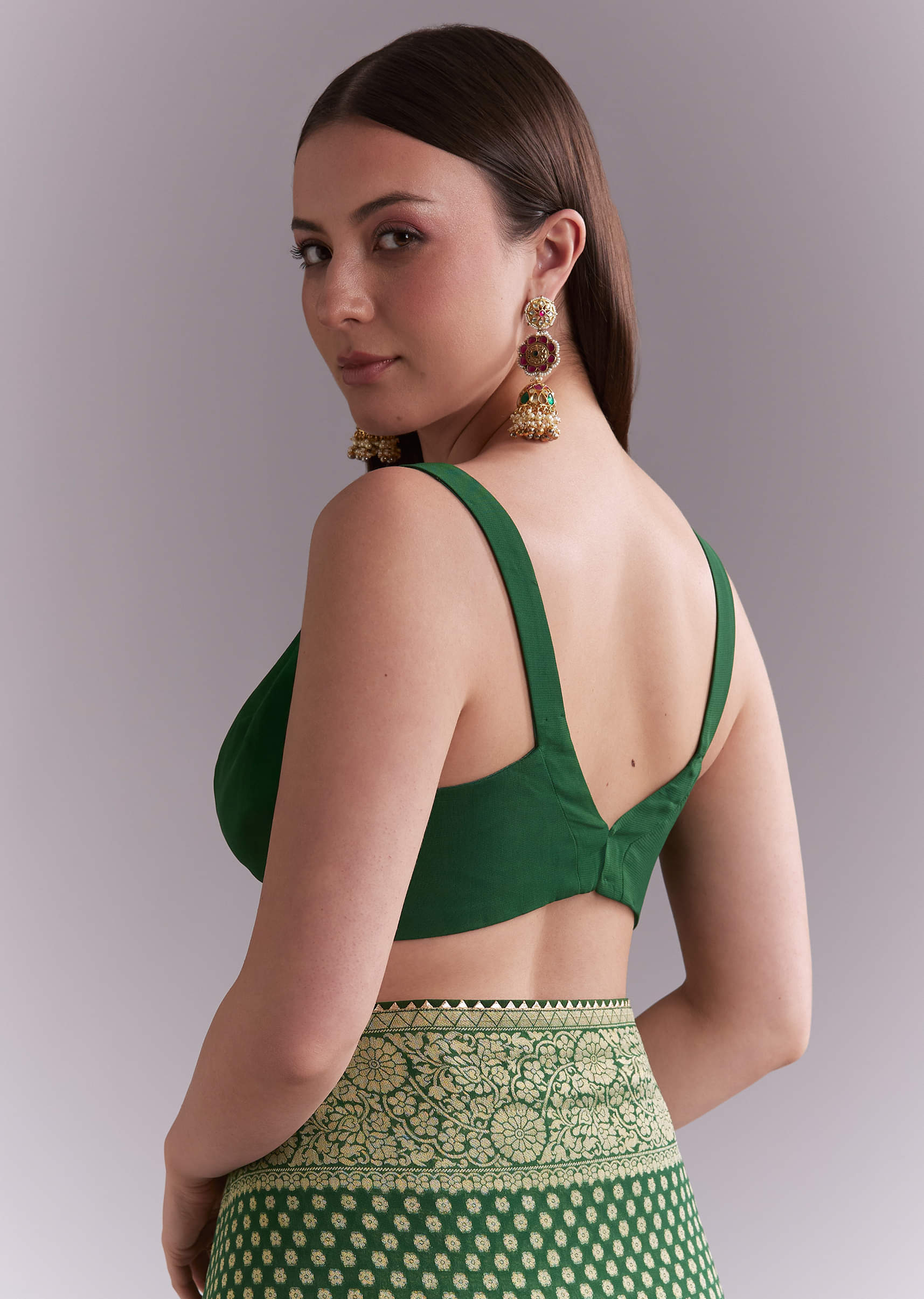 Green Georgette Bandhani Saree With Butti And Floral Border - Image 8