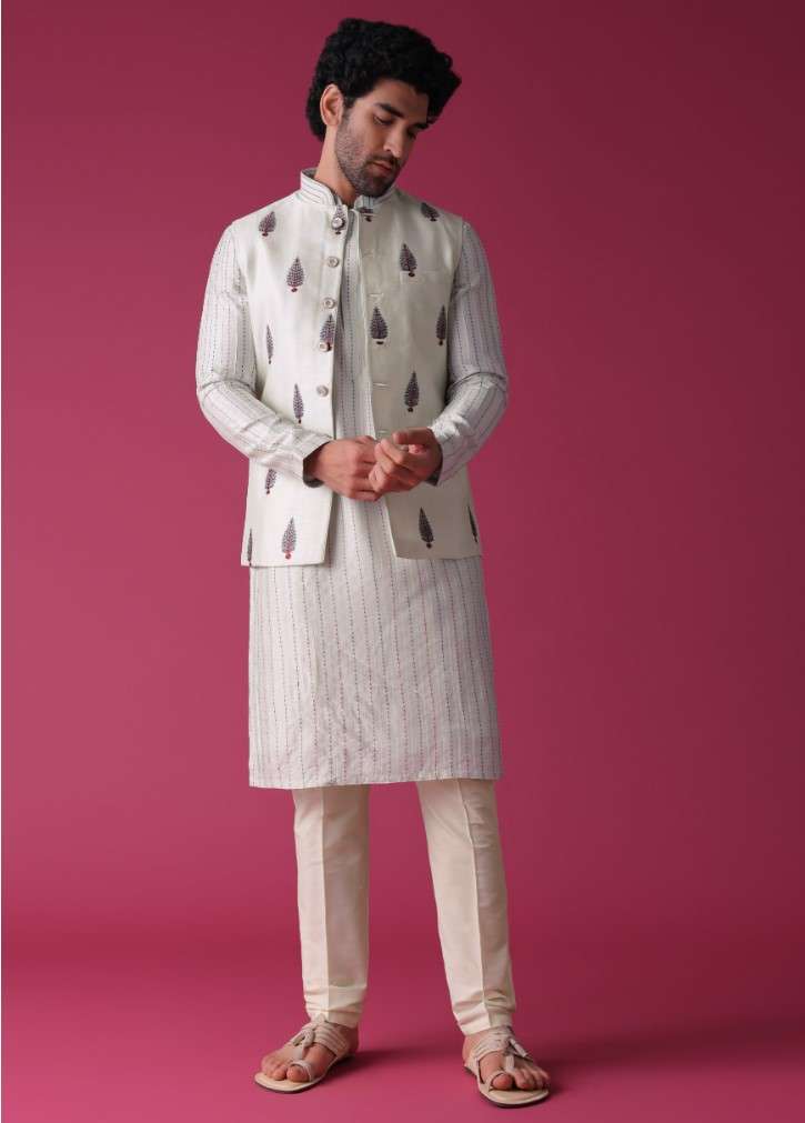 Green Jacket Kurta Set In Art Silk With Threadwork - Image 3