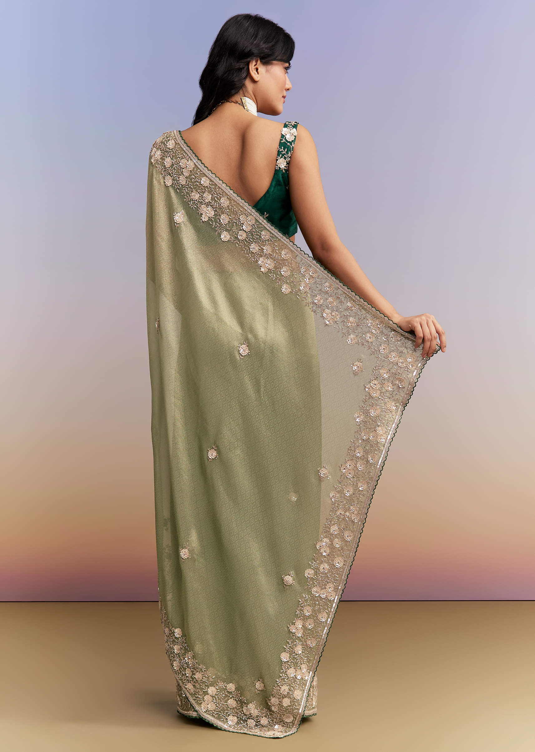 Green Jacquard Tissue Saree With Heavy Hand Embroidery - Image 4