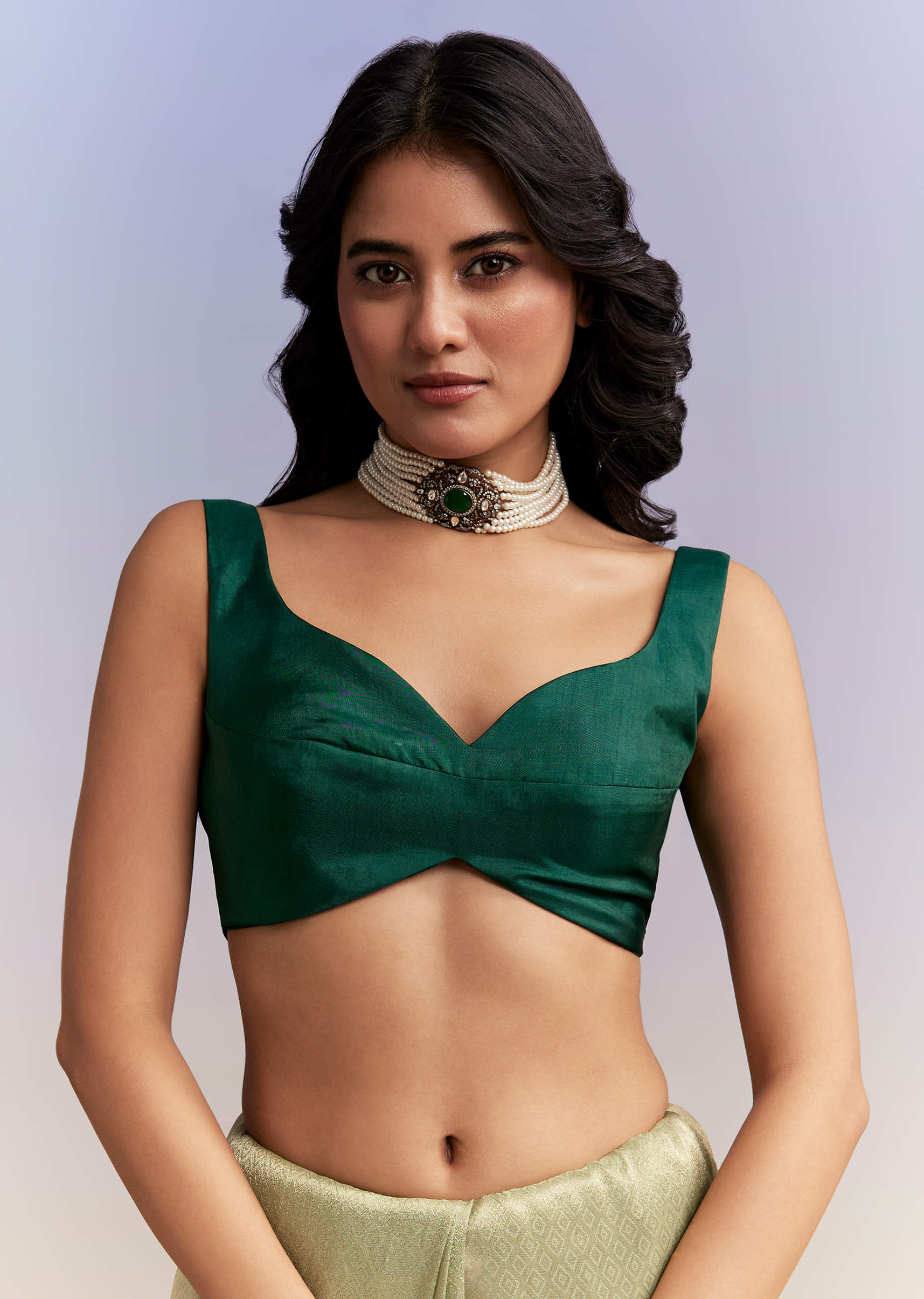 Green Jacquard Tissue Saree With Heavy Hand Embroidery - Image 7