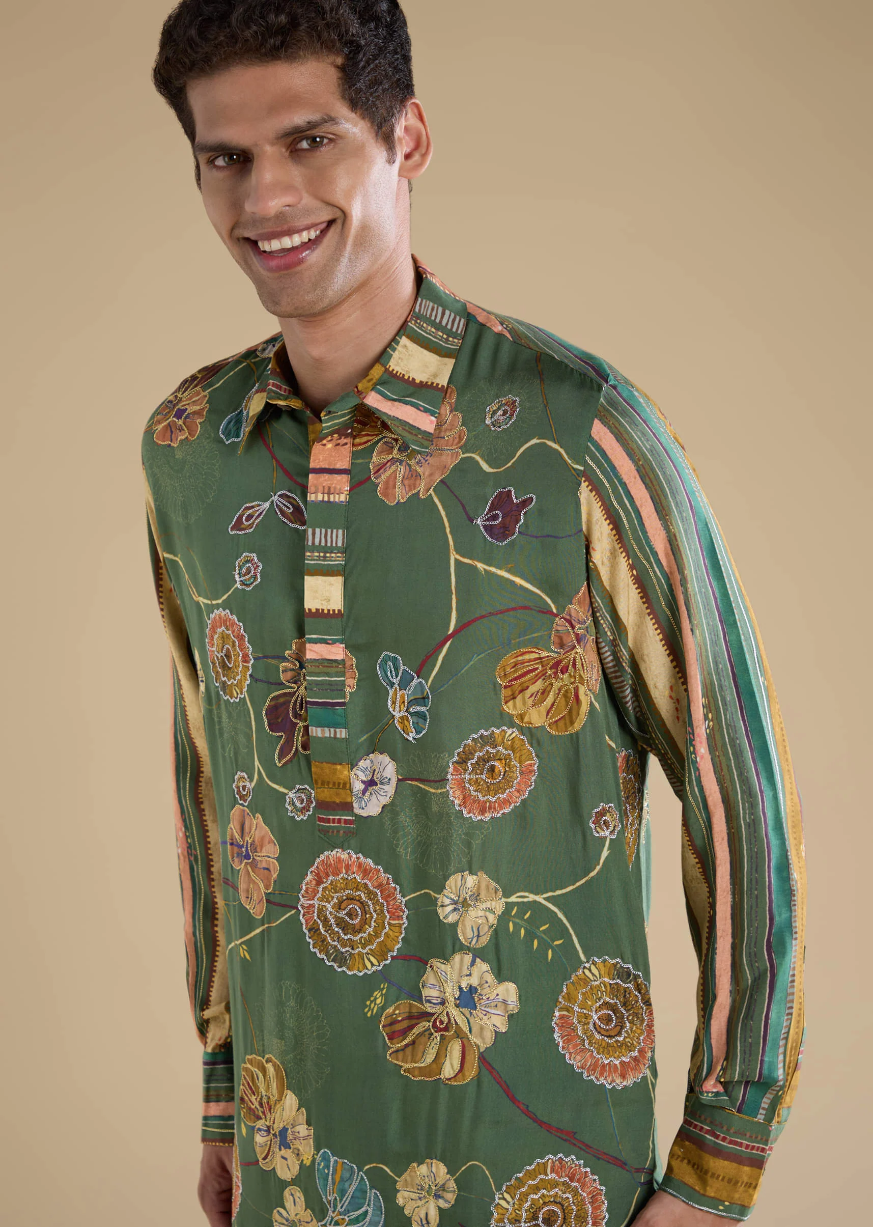 Green Kalamkari Mens Kurta and Pant Set - Image 2