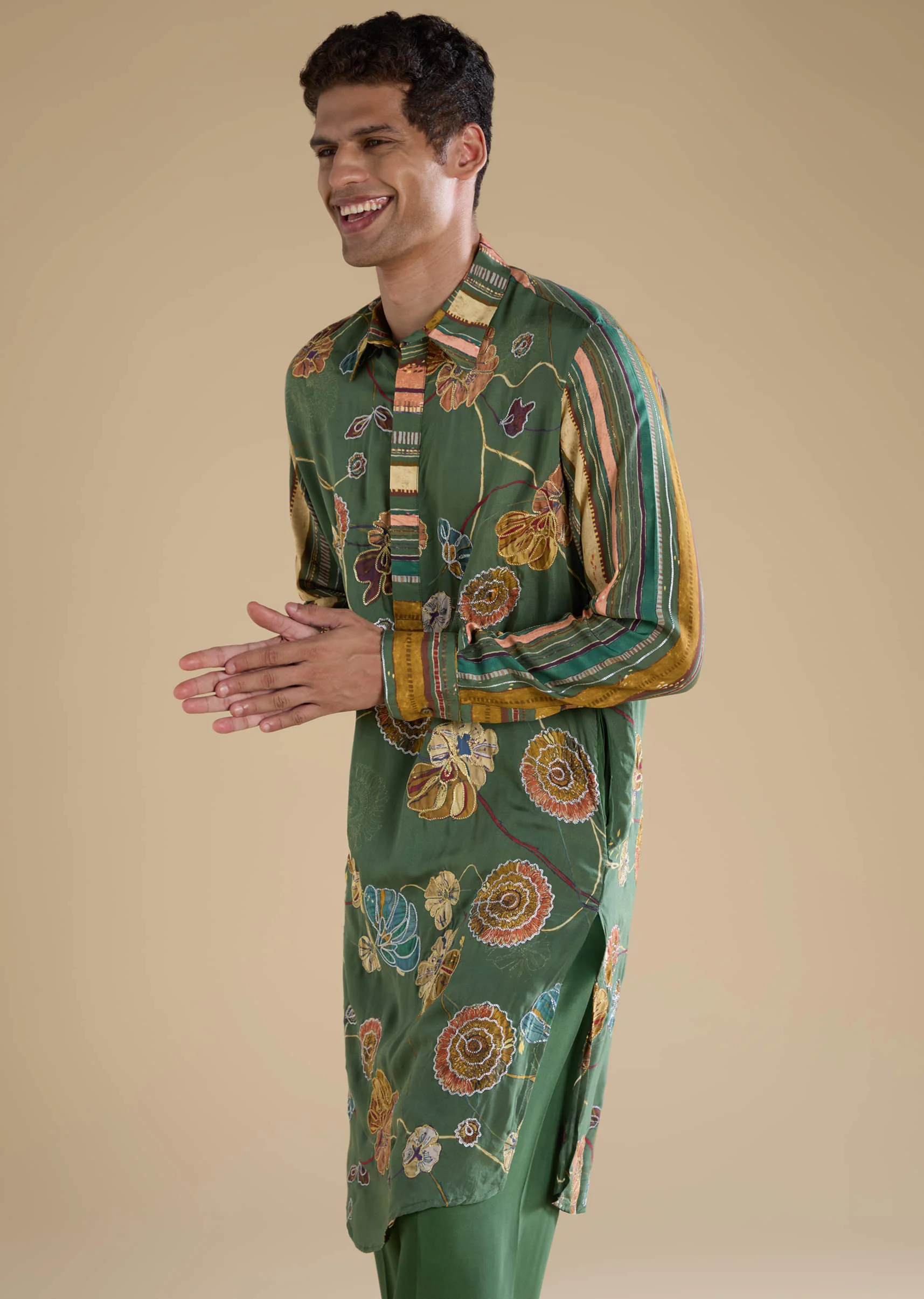 Green Kalamkari Mens Kurta and Pant Set - Image 4