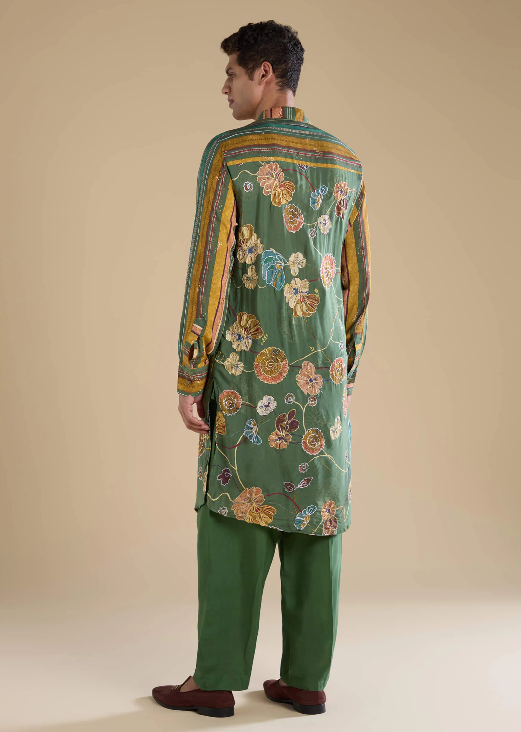 Green Kalamkari Mens Kurta and Pant Set - Image 5