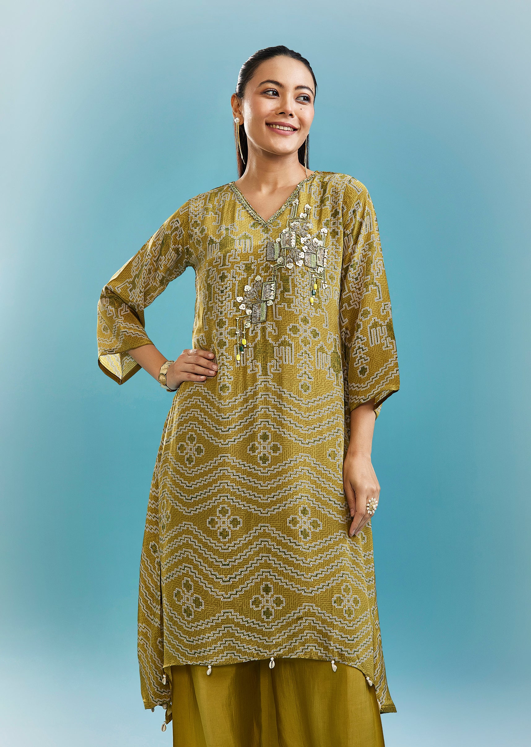 Green Kurta Palazzo Set With Cut Dana, Beads And Sequins Work - Image 4