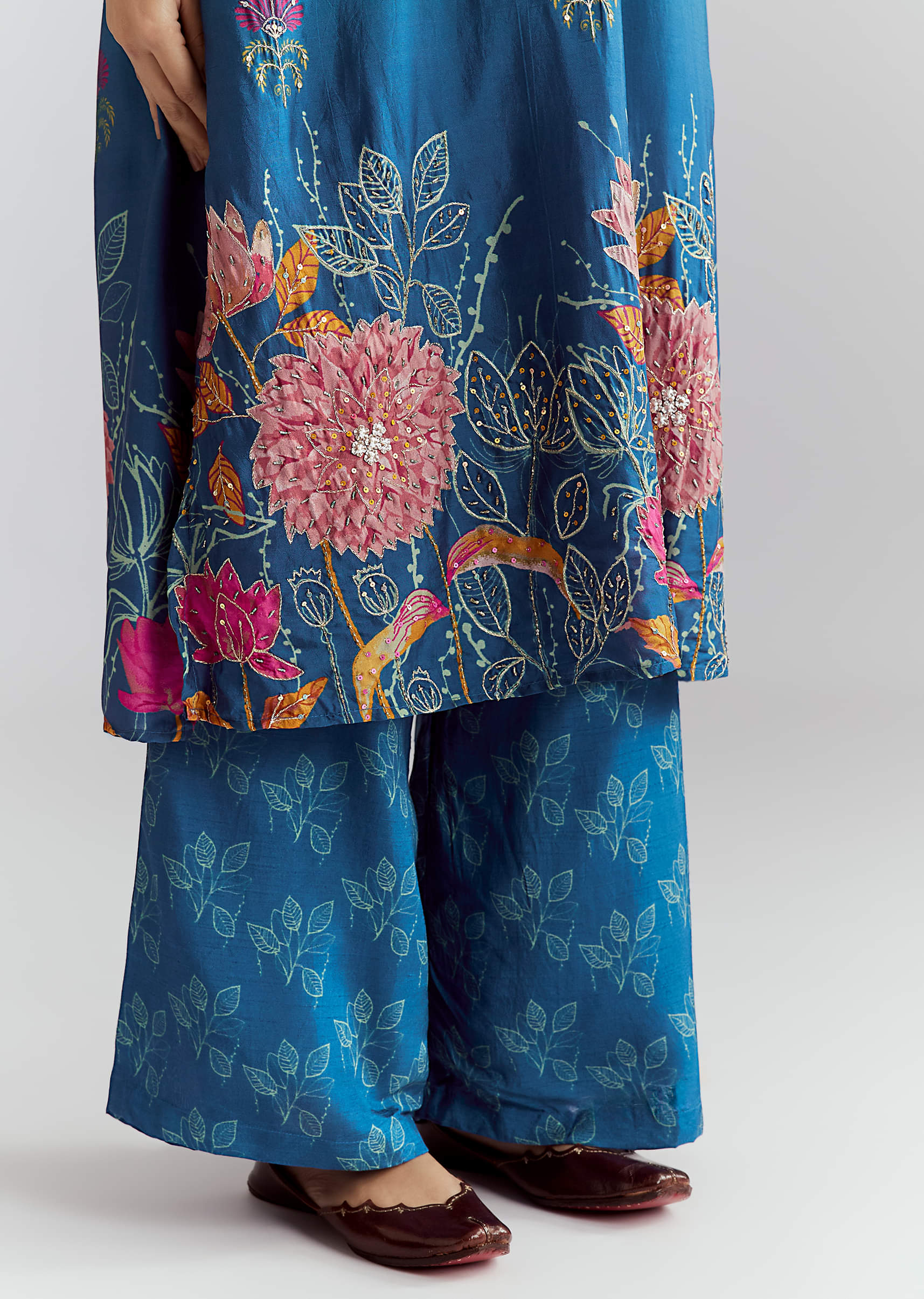 Green Ombre Crepe Palazzo Suit With Floral Print - Image 4