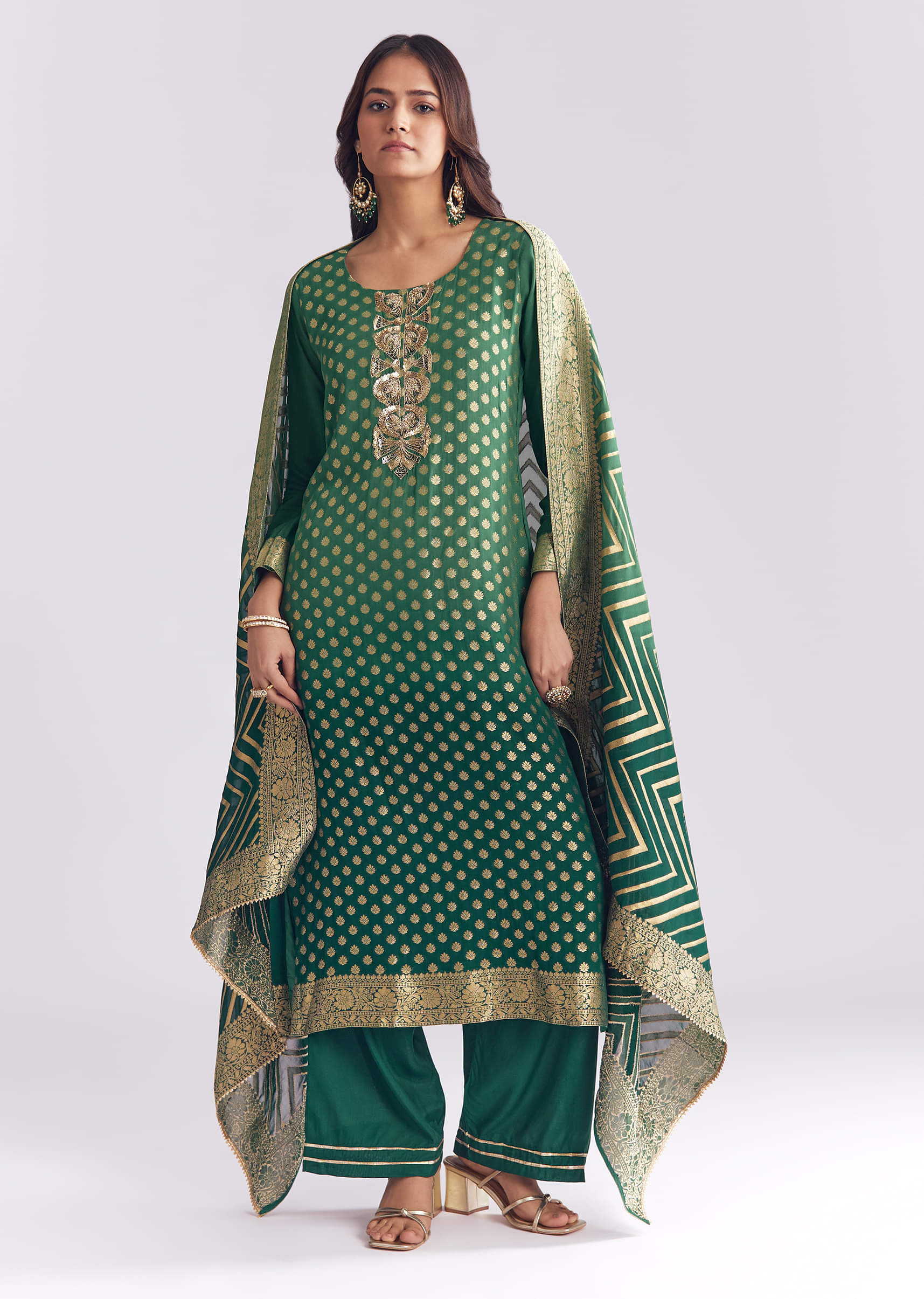 Green Ombre Georgette Kurta Set With Banarasi Weave - Image 3