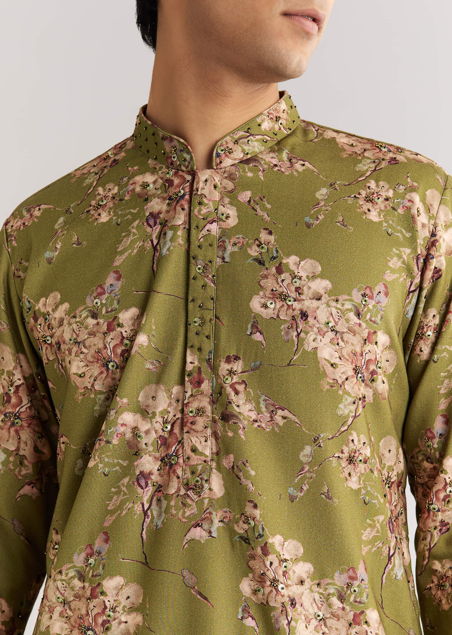 Green Pashmina Kurta Set With Sequin And Beaded Embroidery - Image 3