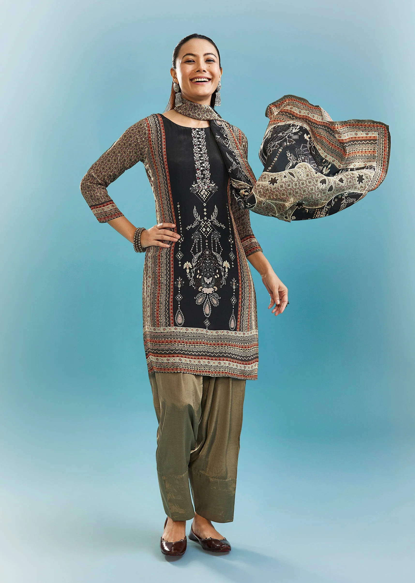 Green Printed Kurta Set With Mirror Work