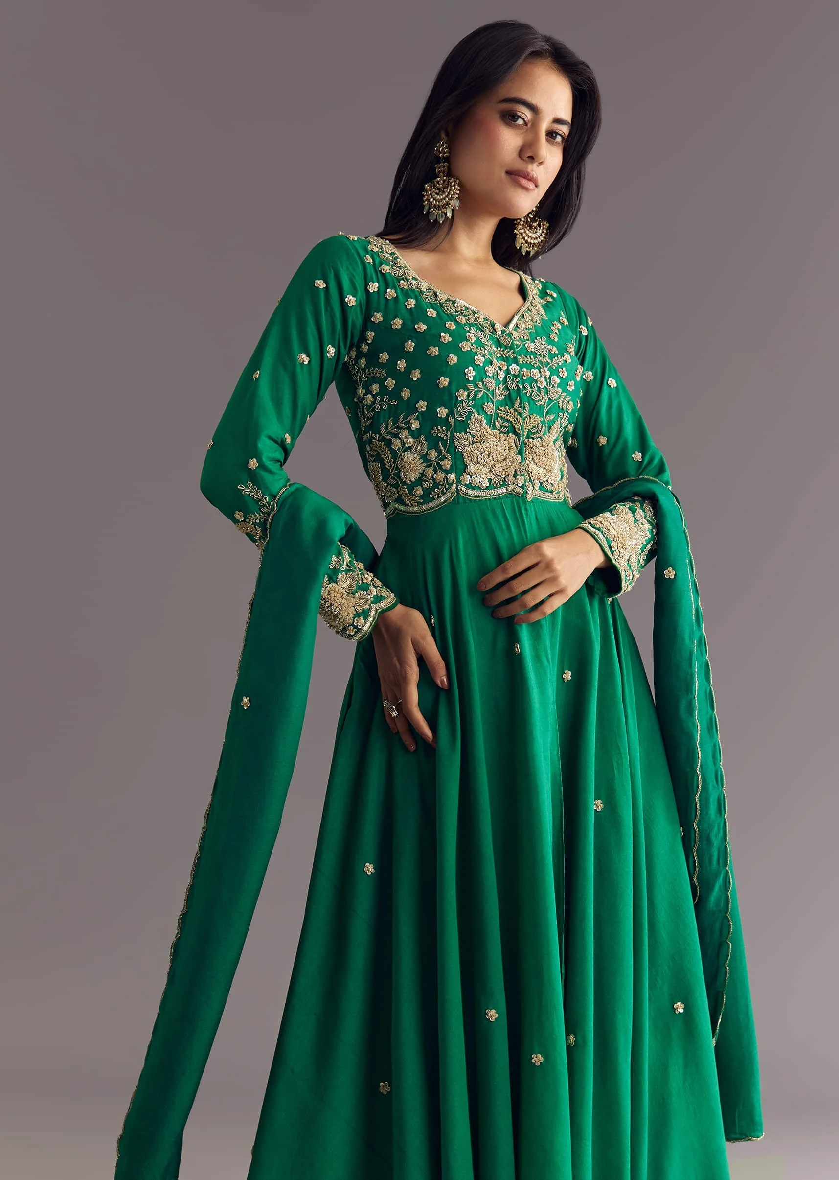 Green Russian Silk Front Slit Kurta Dupatta Set With Beaded Embroidery - Image 2