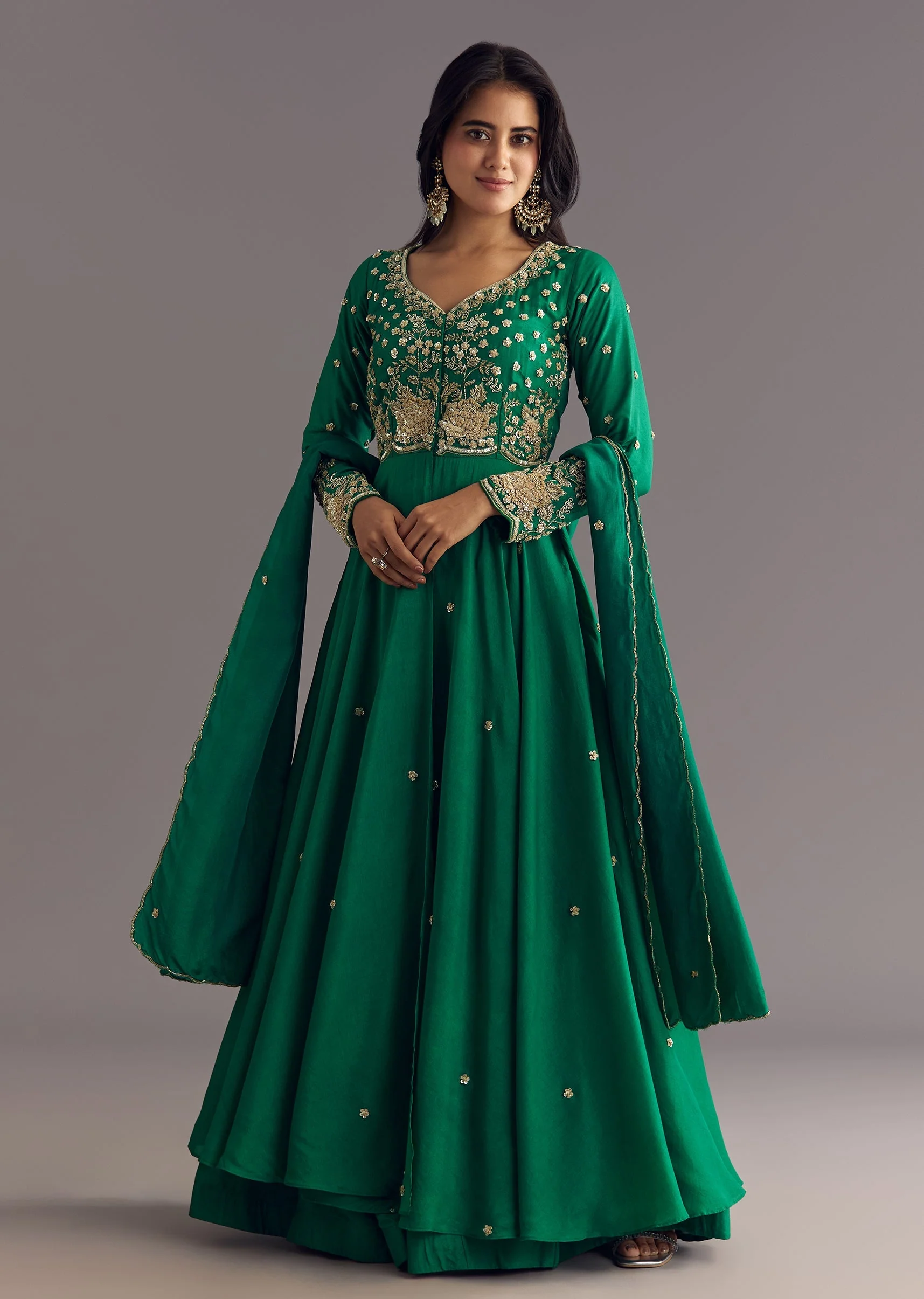 Green Russian Silk Front Slit Kurta Dupatta Set With Beaded Embroidery - Image 3