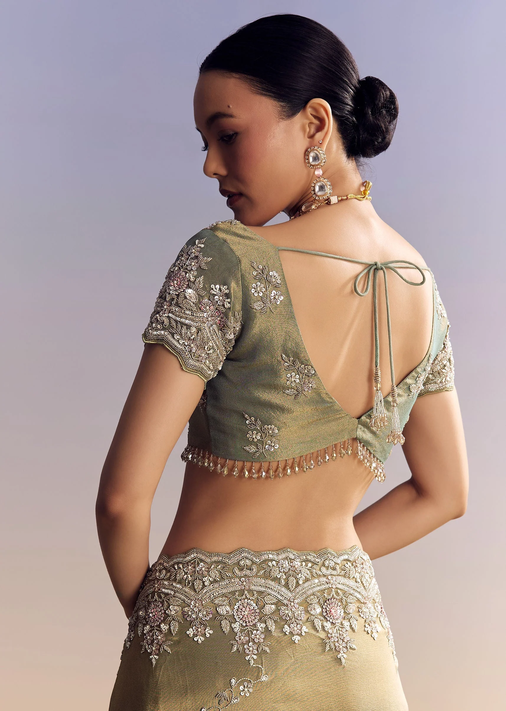 Green Shaded Tissue Saree With Embroidered Borders - Image 8