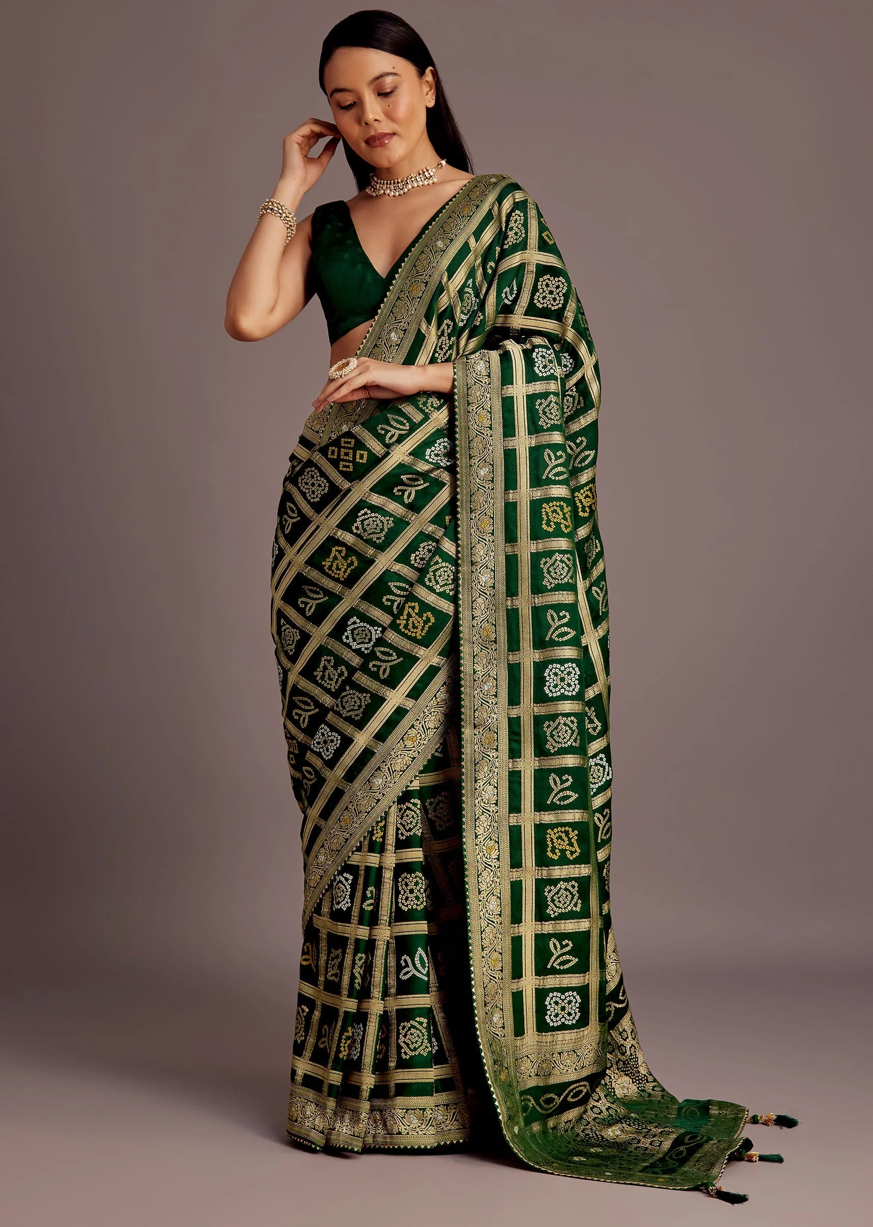 Green Silk Bandhani Woven Saree - Image 3