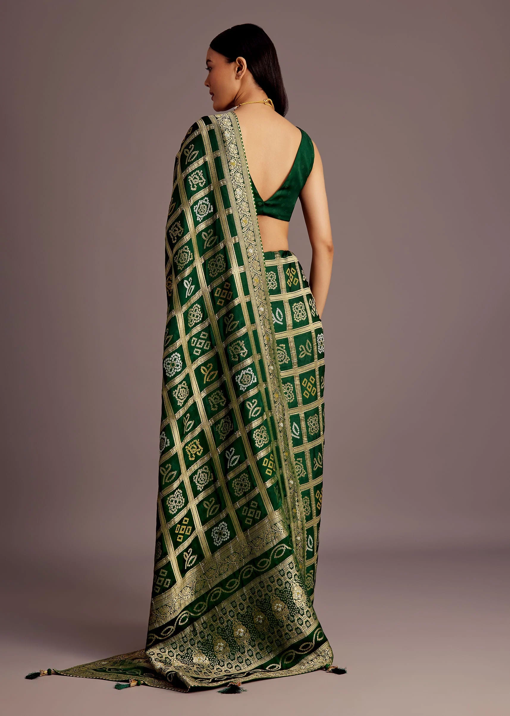 Green Silk Bandhani Woven Saree - Image 4