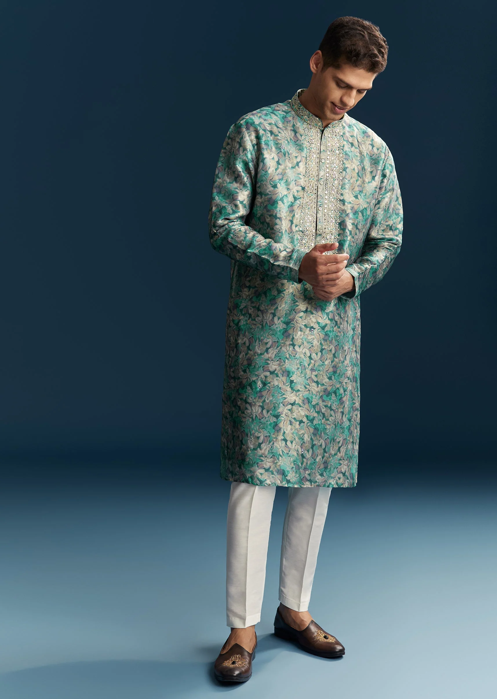 Green Silk Kurta Set With Thread And Mirror Work