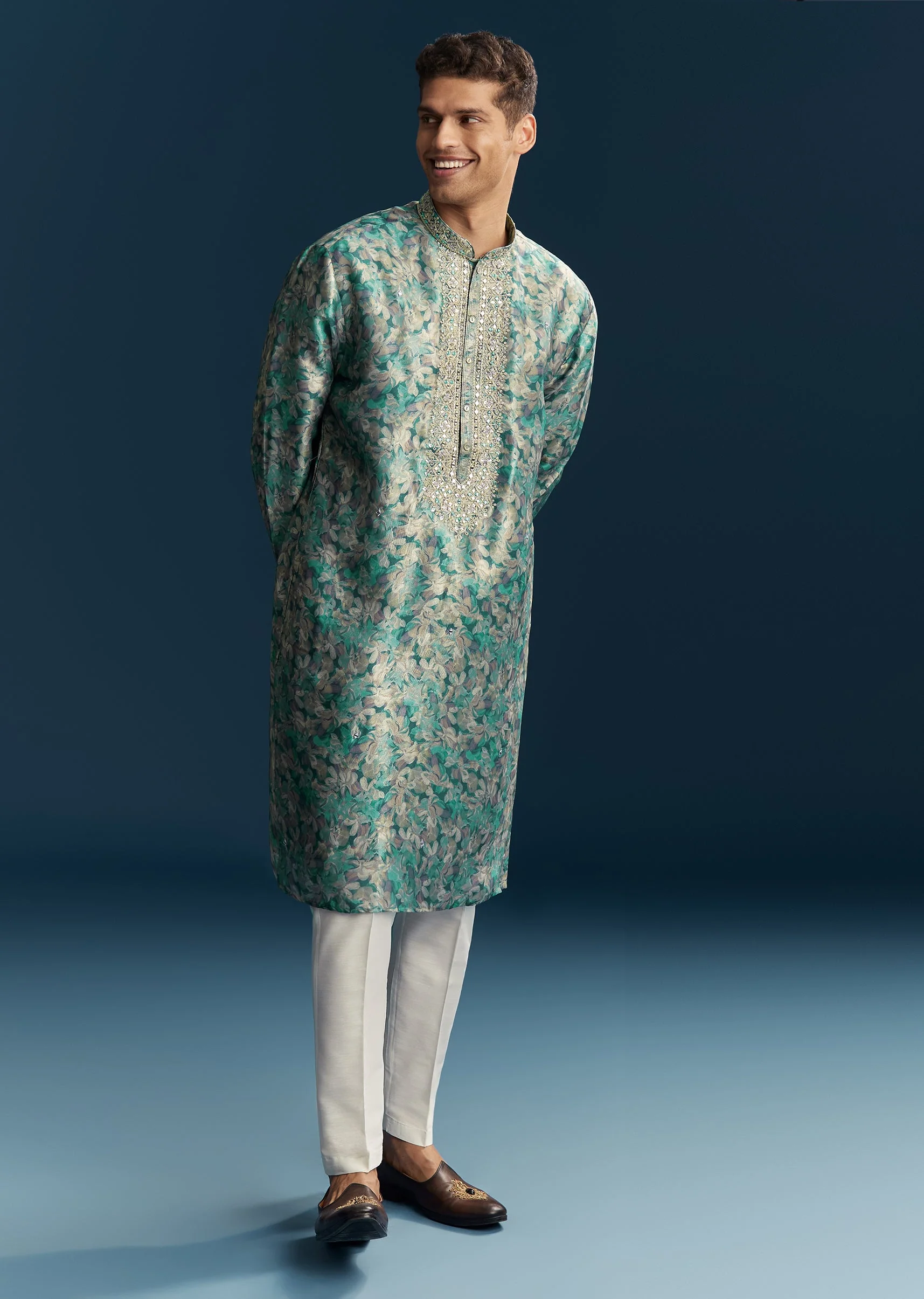 Green Silk Kurta Set With Thread And Mirror Work - Image 3