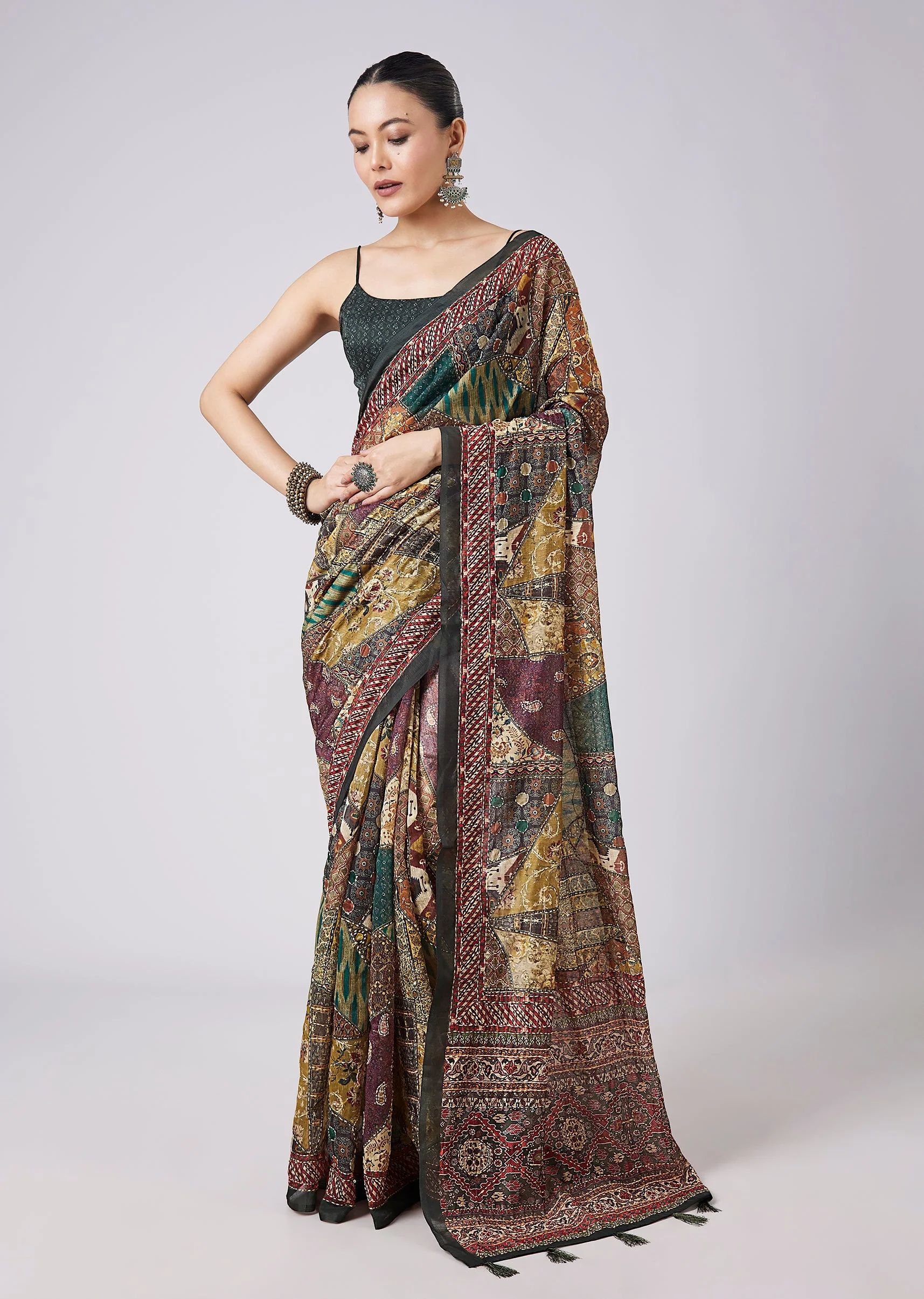 Green Tassel Block Printed Saree with Unstitched Blouse - Image 3