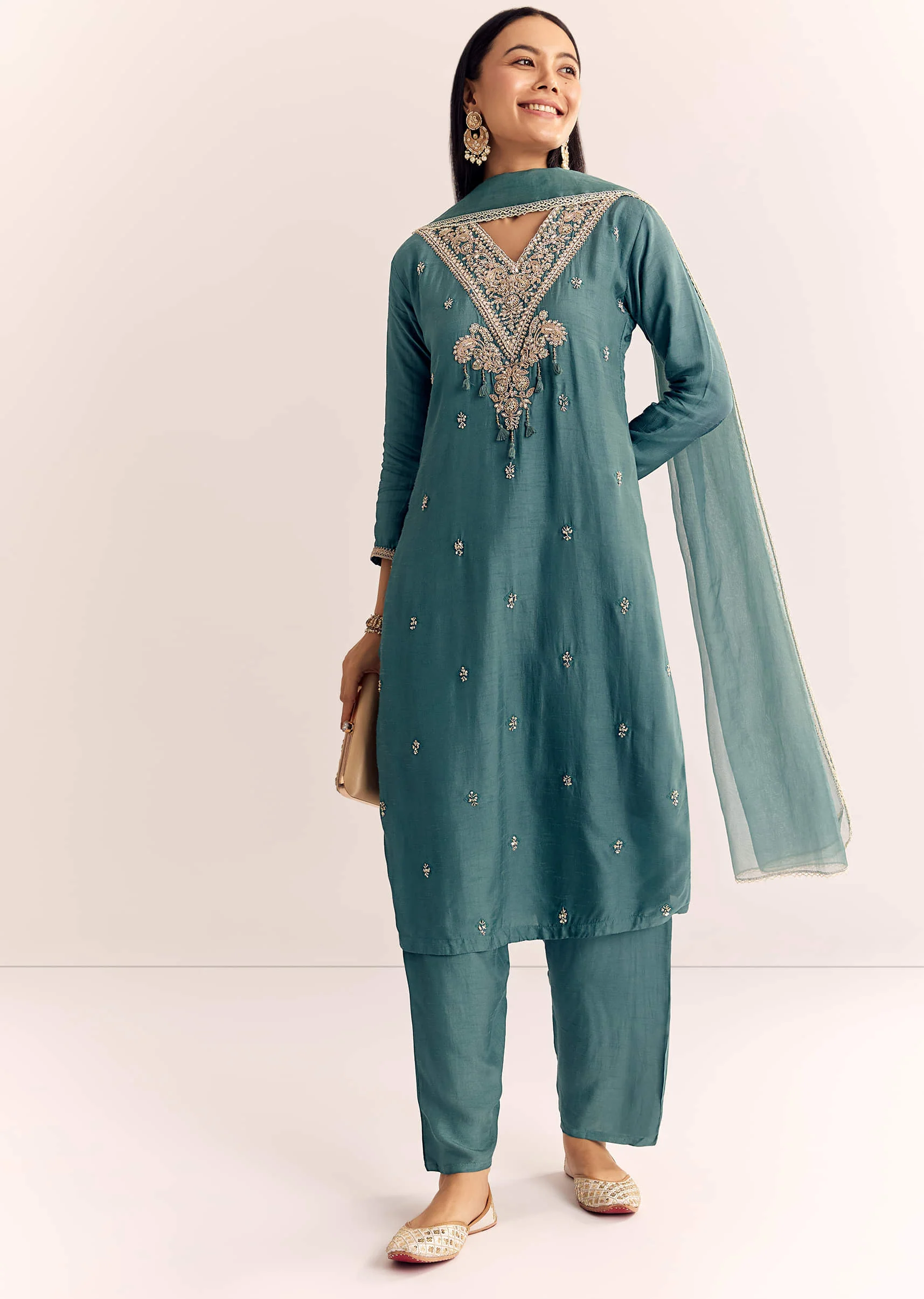 Green Zardosi Work Dola Silk Kurta Set With Dupatta - Image 4