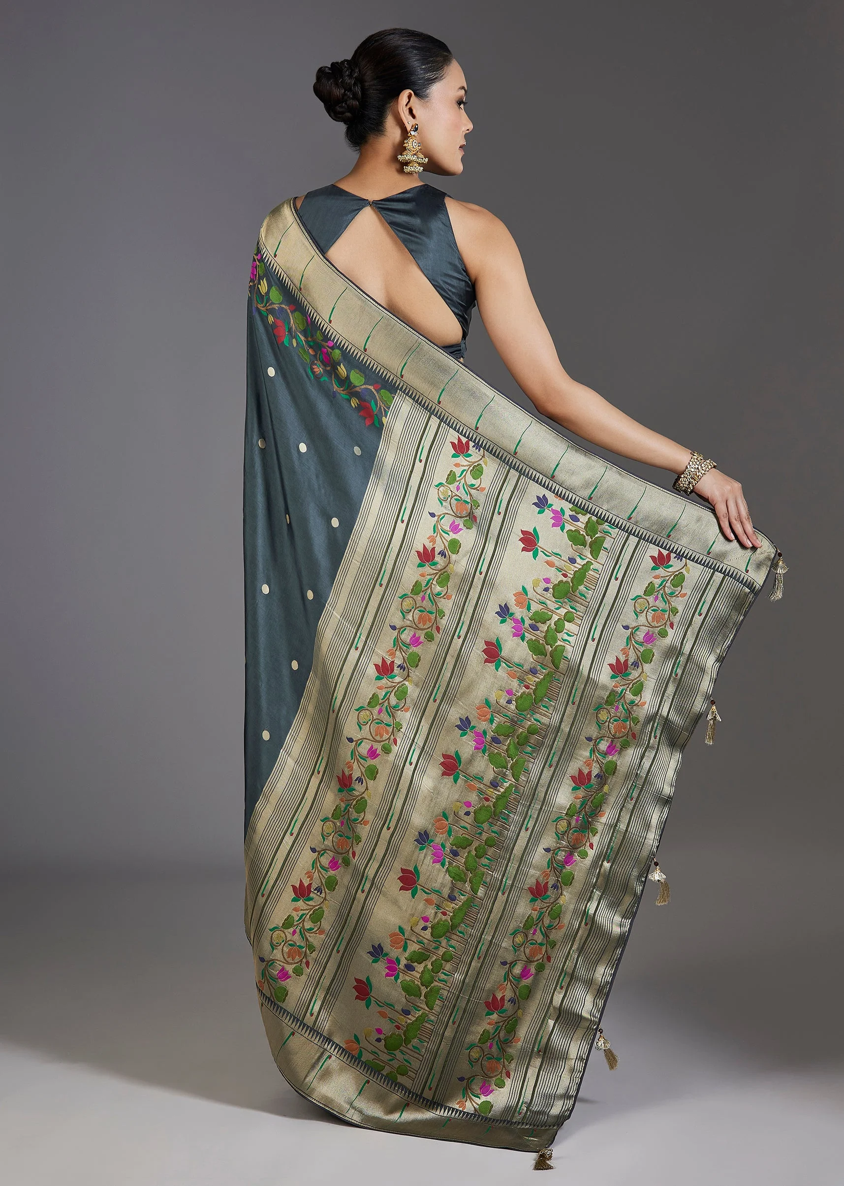 Grey Dola Silk Saree - Image 4
