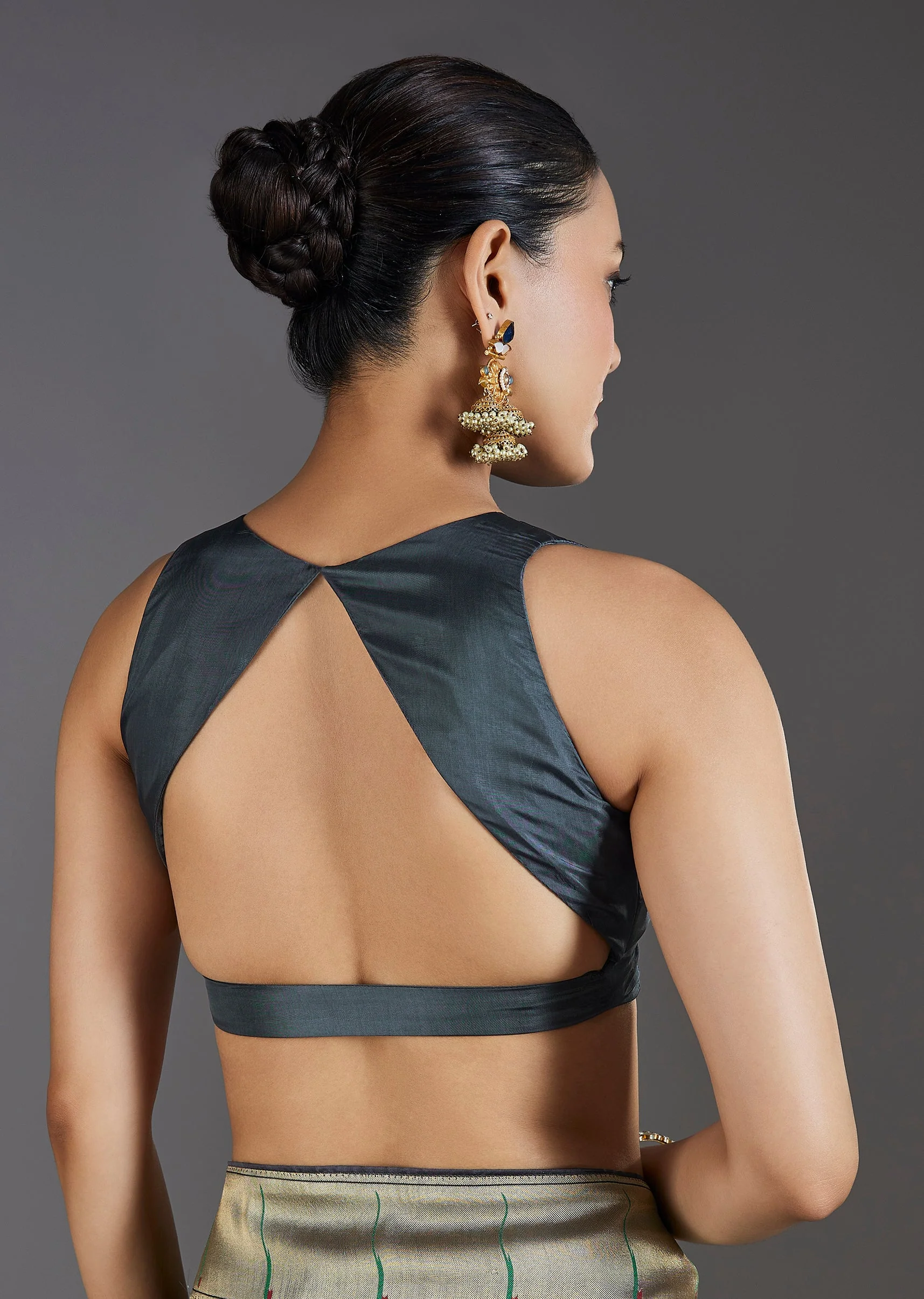 Grey Dola Silk Saree - Image 8
