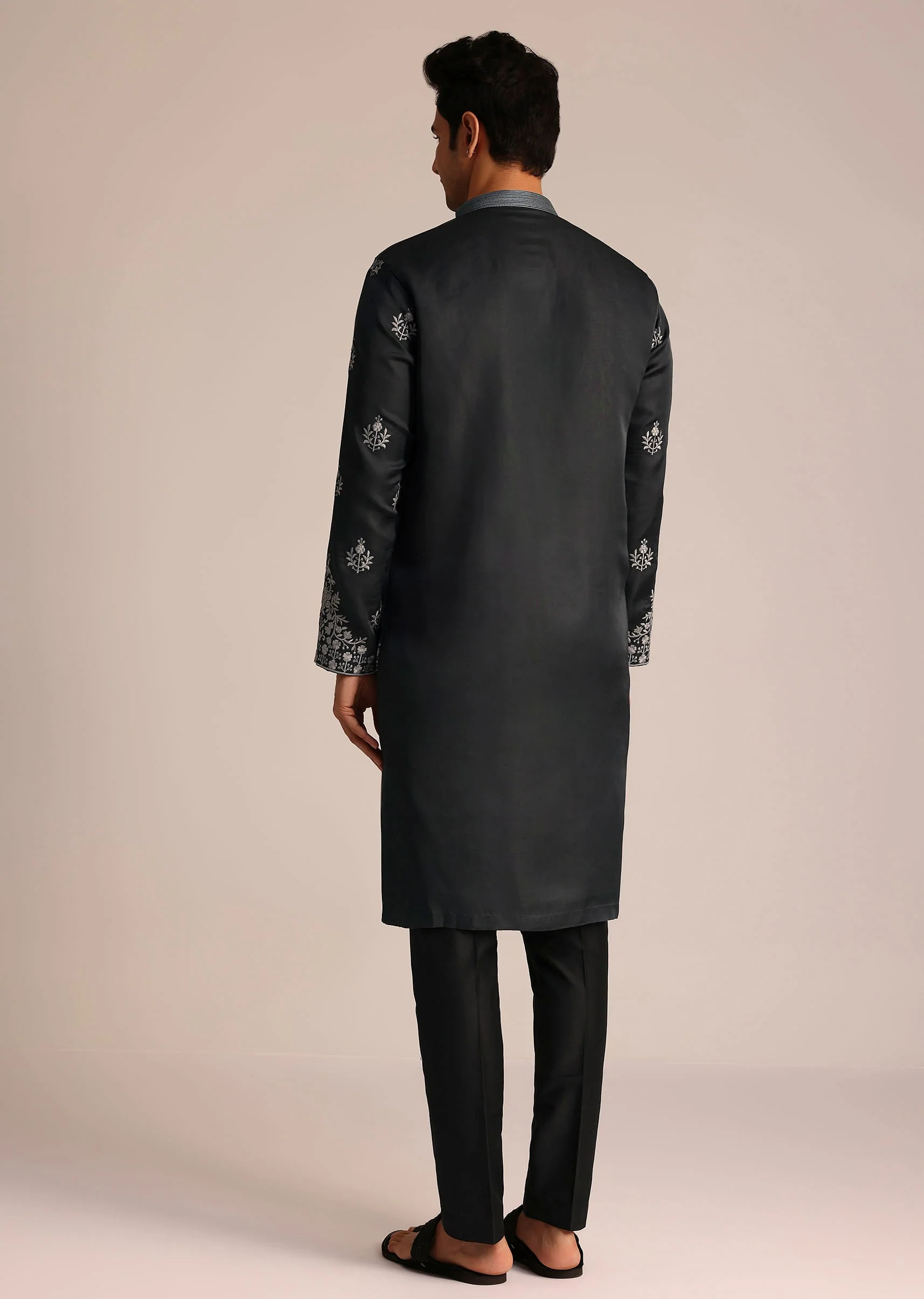Grey Embroidered Full Sleeves Kurta Set - Image 5