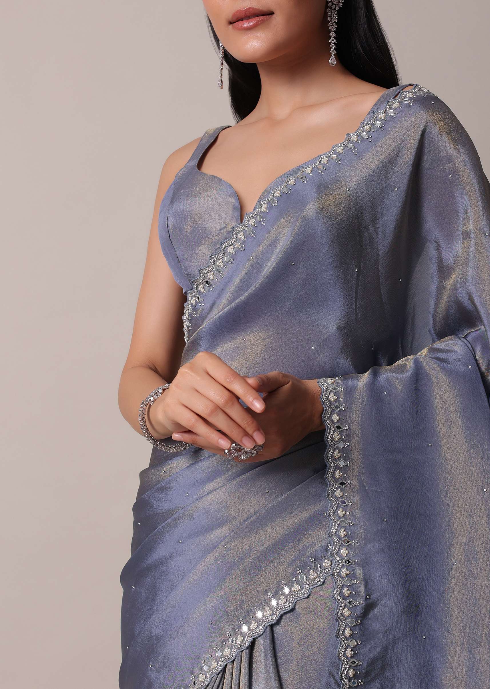 Grey Glass Tissue Saree With Mirror Work Border And Unstitched Blouse Piece - Image 5