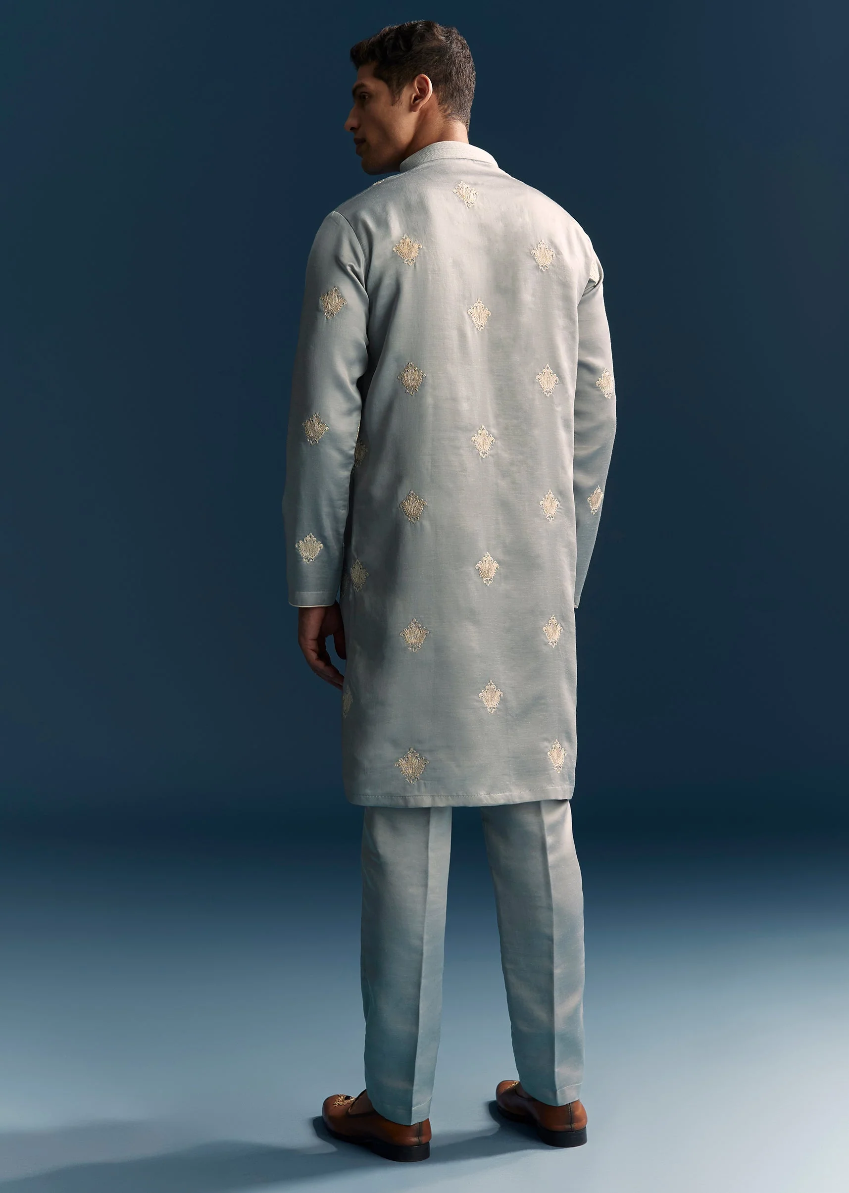 Grey Kurta Set For Men With Golden Thread Embroidery - Image 5