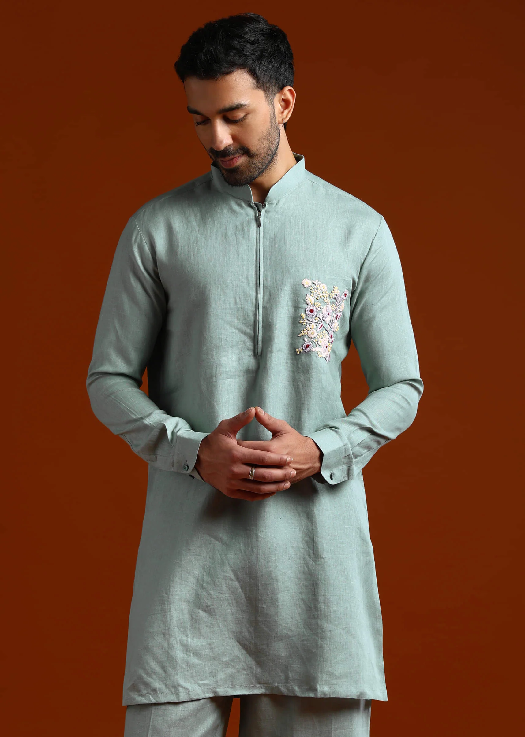 Grey Kurta Set For Men With Resham Work - Image 4
