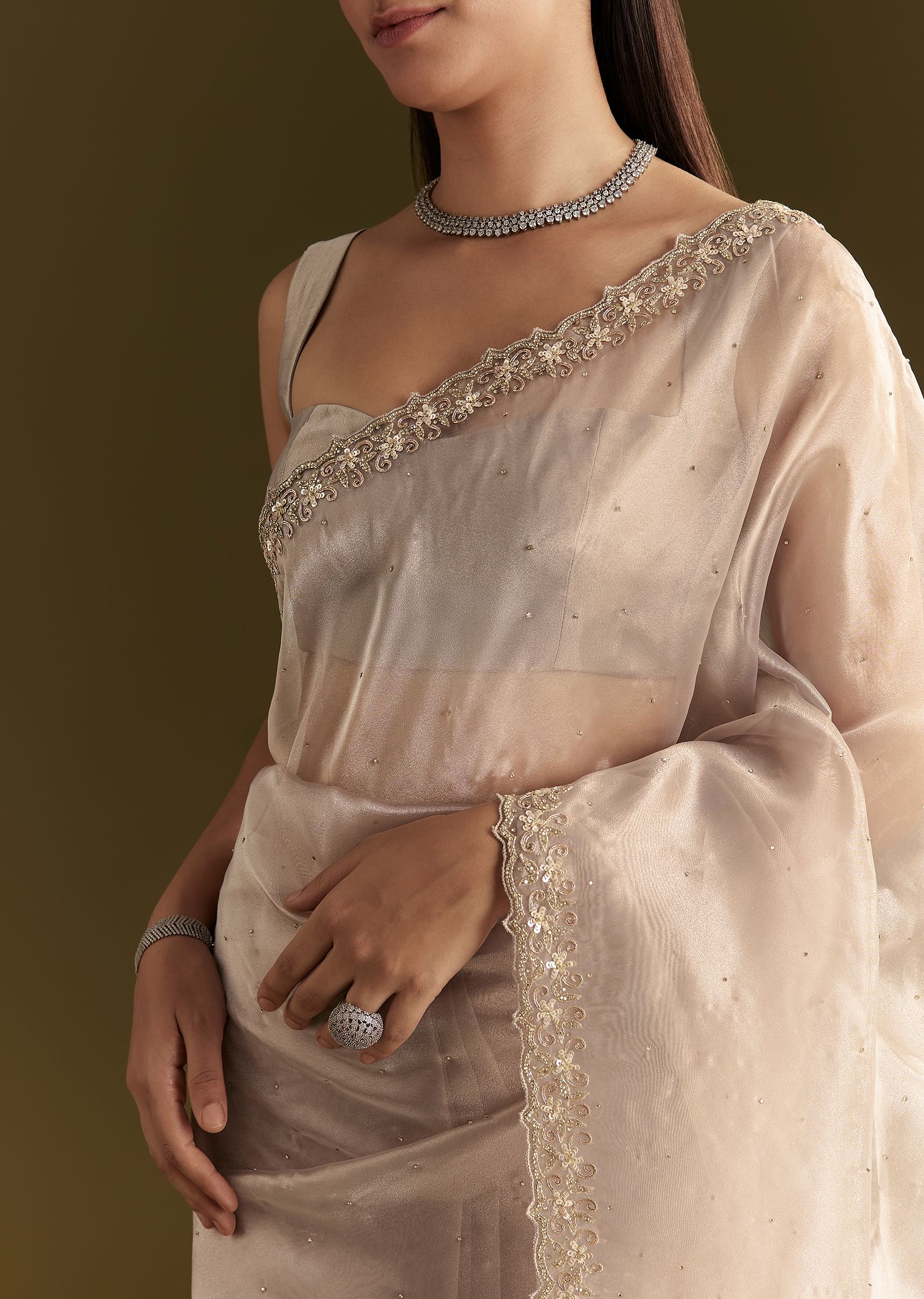 Grey Organza Embroidered Saree With Scallop Border - Image 3