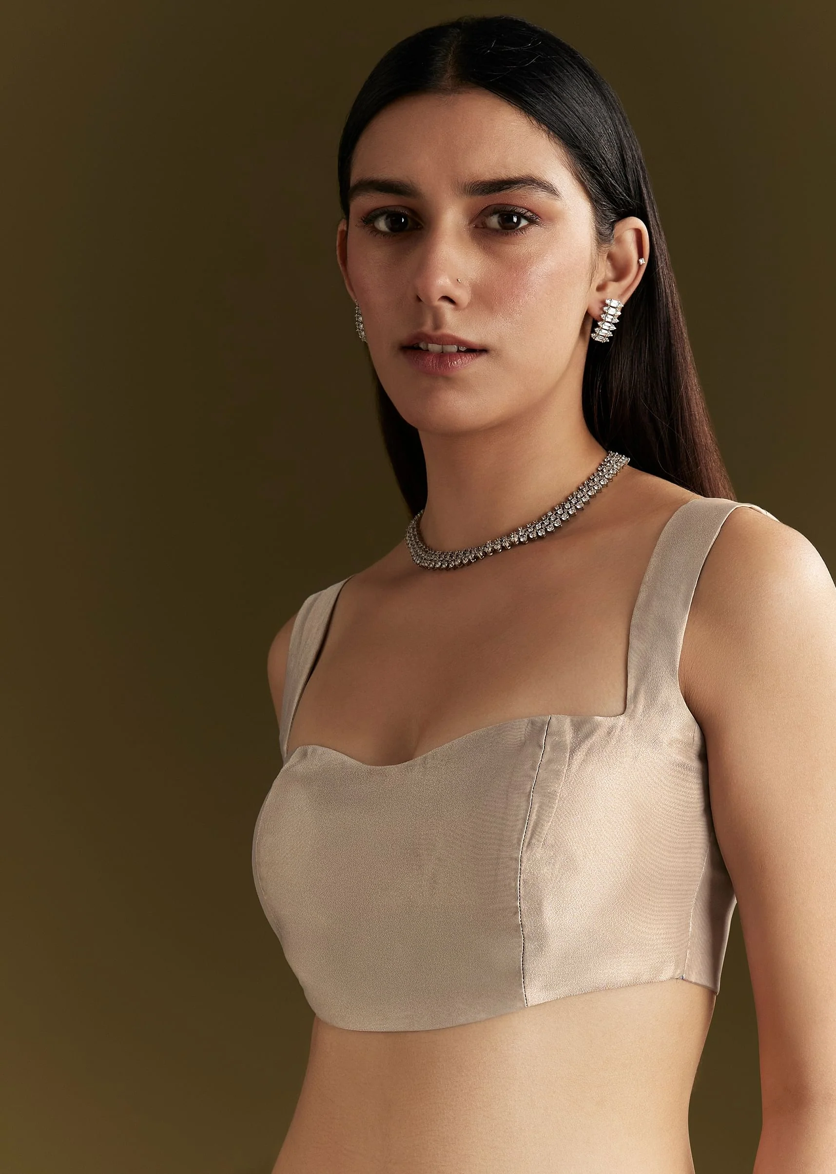 Grey Organza Embroidered Saree With Scallop Border - Image 7