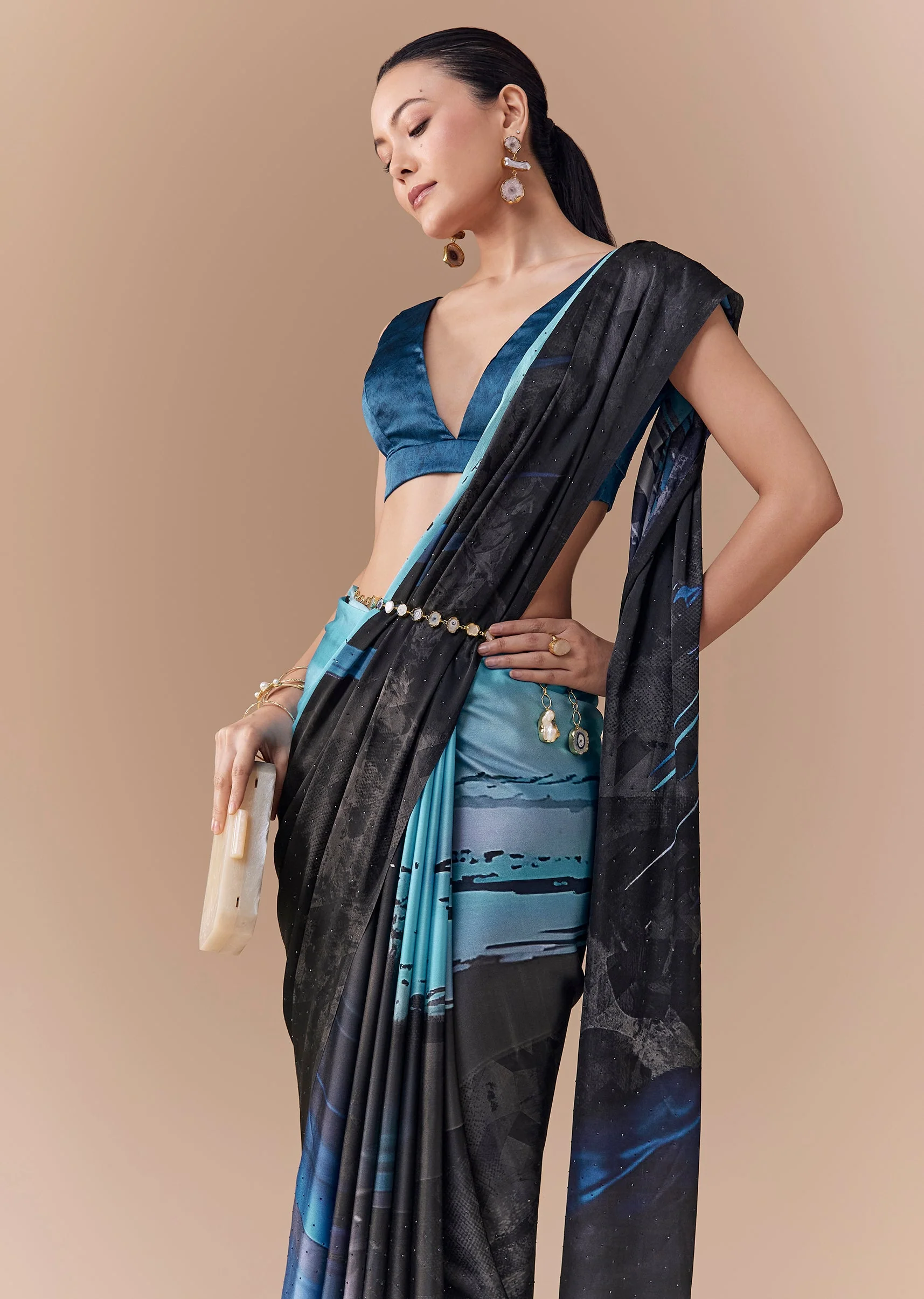 Grey Shaded Printed Satin Saree with Blouse Fabric - Image 5