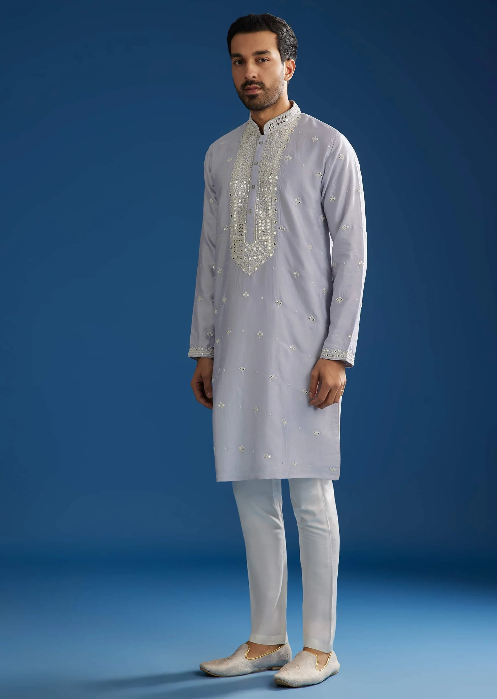 Grey Silk Mirrorwork Kurta Set With Threaded Yoke - Image 3