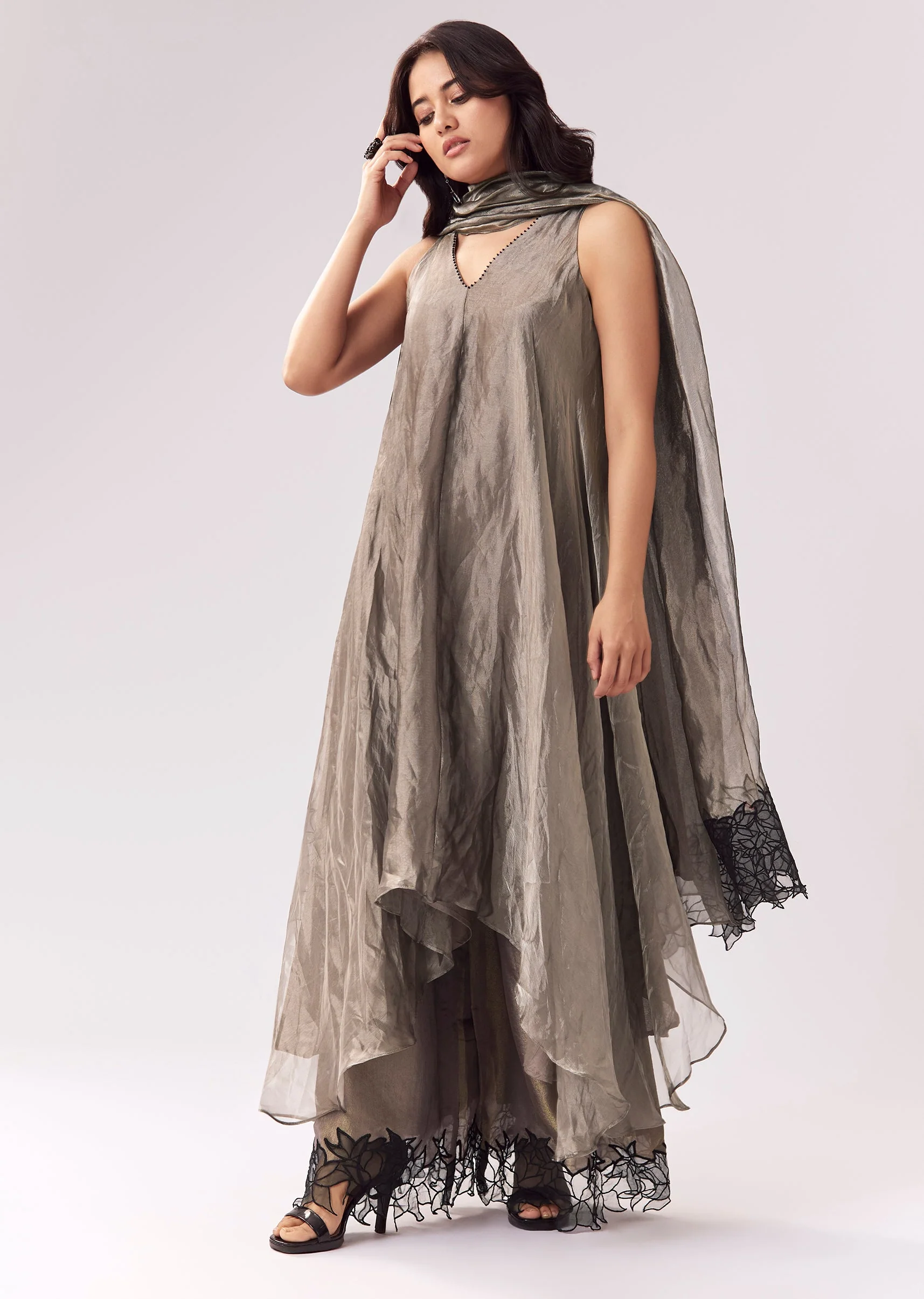 Grey Tissue Anarkali With Beadwork And Patchwork Accents - Image 3