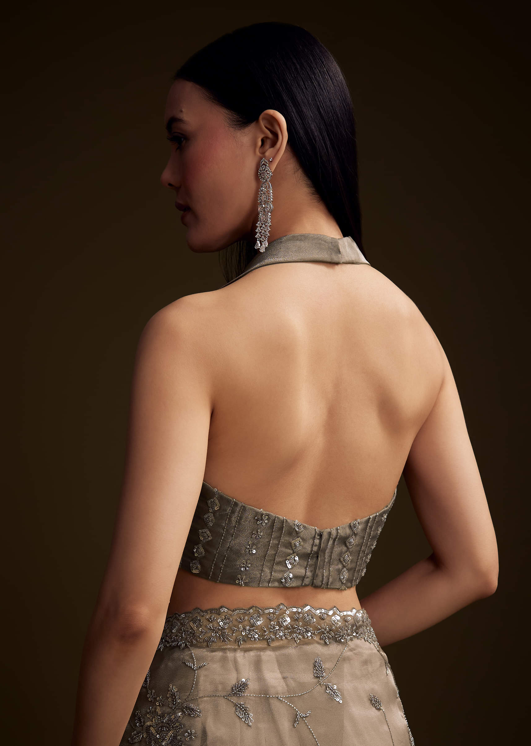 Grey Tissue Saree With Floral Jaal And Sequin Embroidery - Image 7