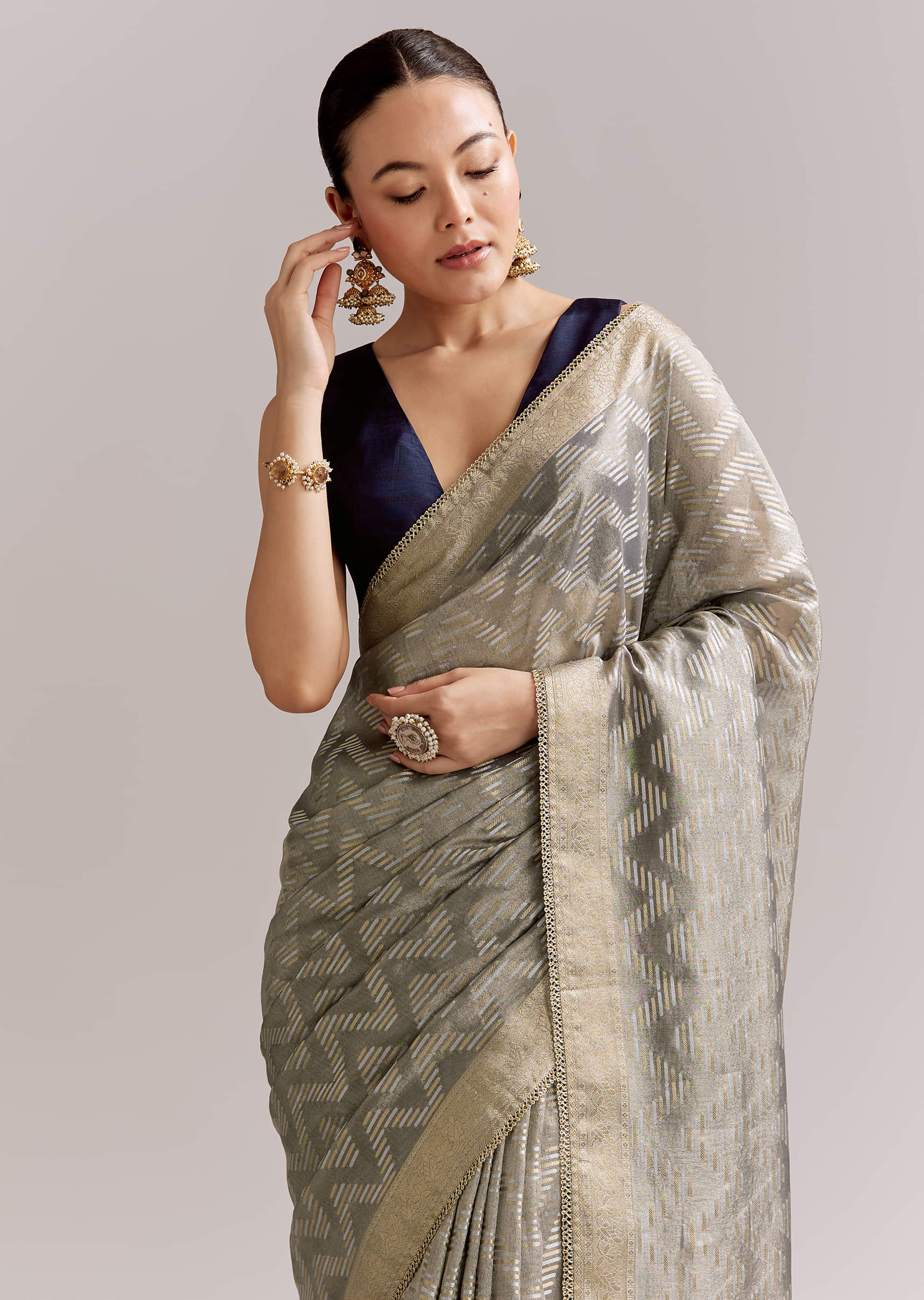 Grey Tissue Silk Woven Saree With Zig Zag Motif And Zari Border - Image 3