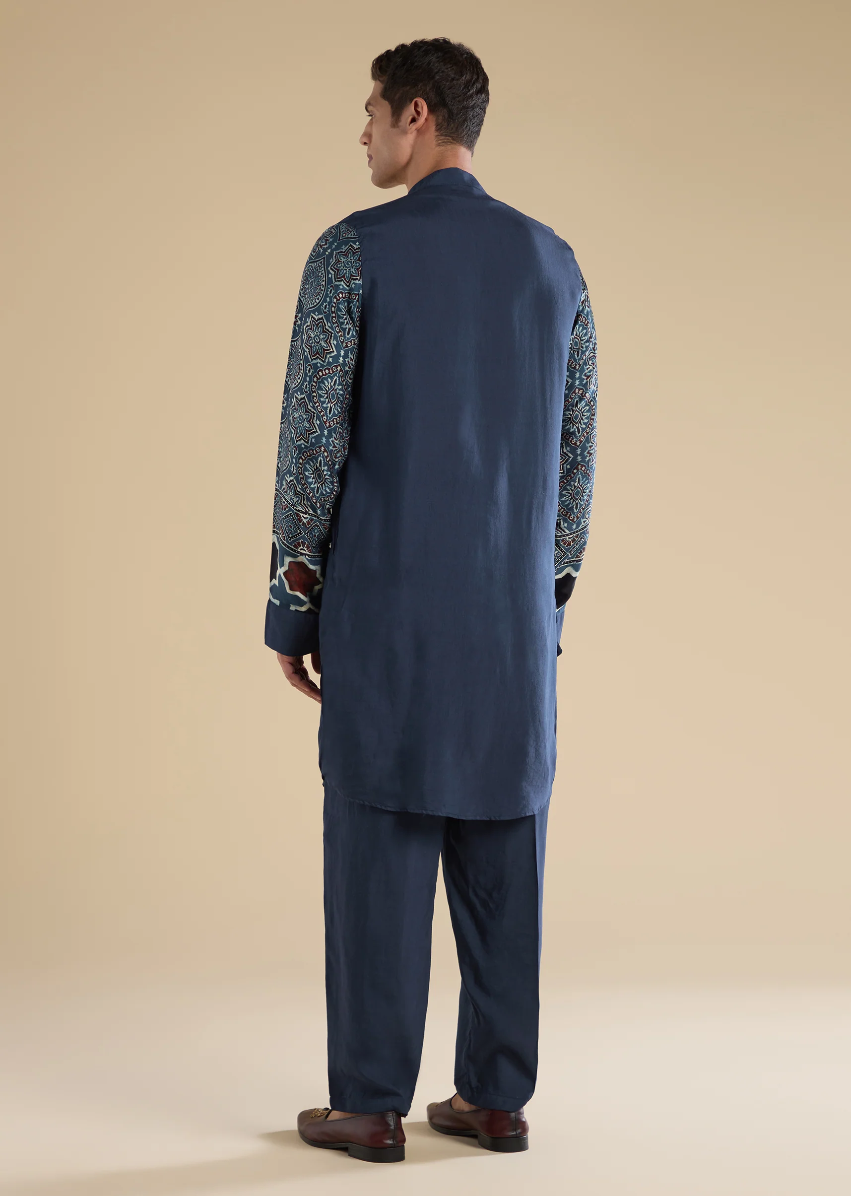 Indigo Heritage Couple Set – Navy Blue Ajrakh Saree For Her And Indigo Ajrakh Kurta Set For Him - Image 12