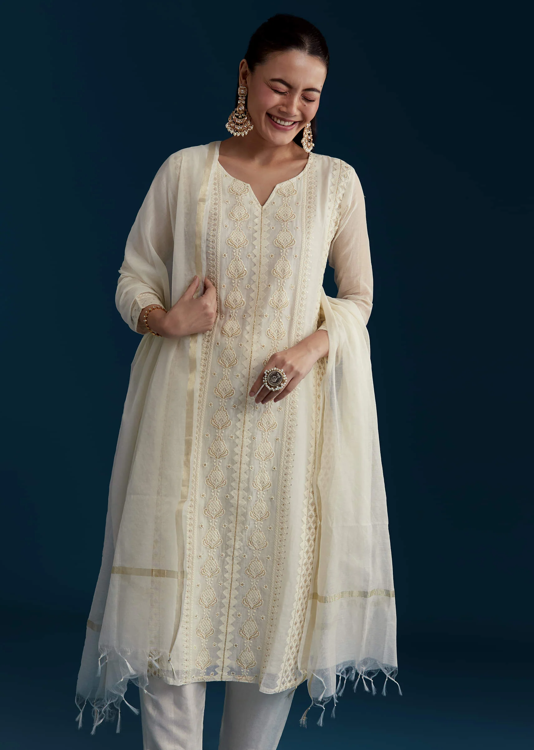 Ivory Chanderi Kurta Set with Thread Work - Image 4